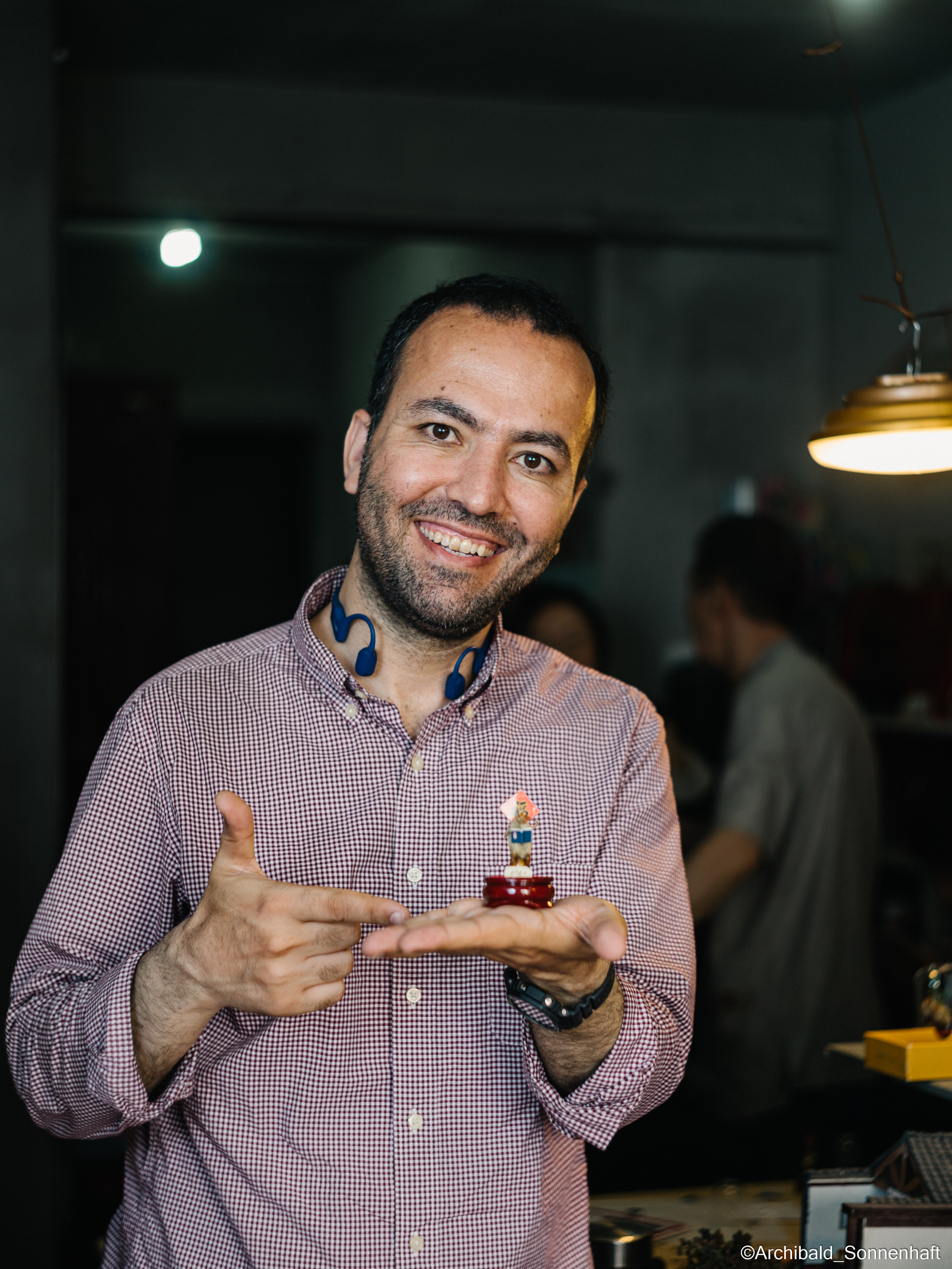 Tianjin specialty “hairy monkey”. Photographer in Guangzhou, China. Archibald Sonnenhaft