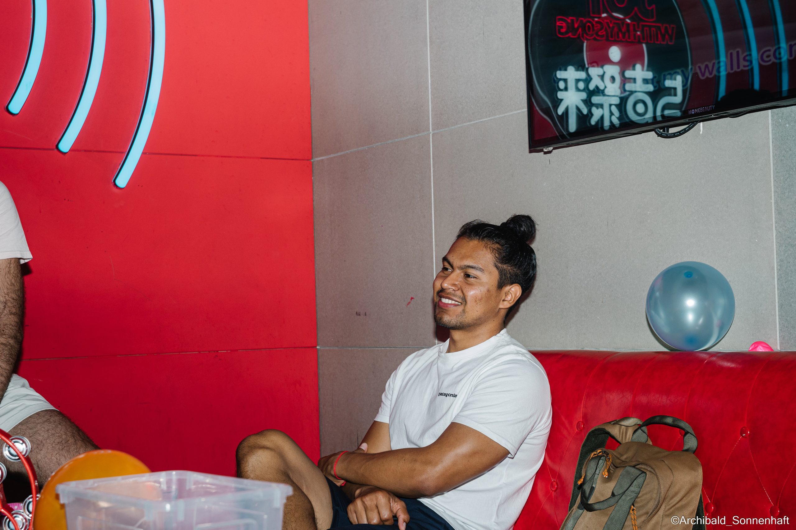 Goodbye Juan!. Photographer in Guangzhou, China. Archibald Sonnenhaft