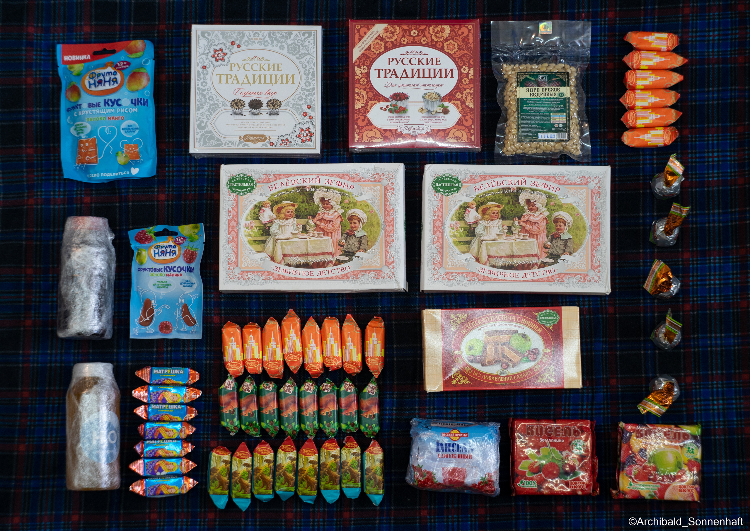 Not only delicacies! Have you ever ate this?. Photographer in Guangzhou, China. Archibald Sonnenhaft