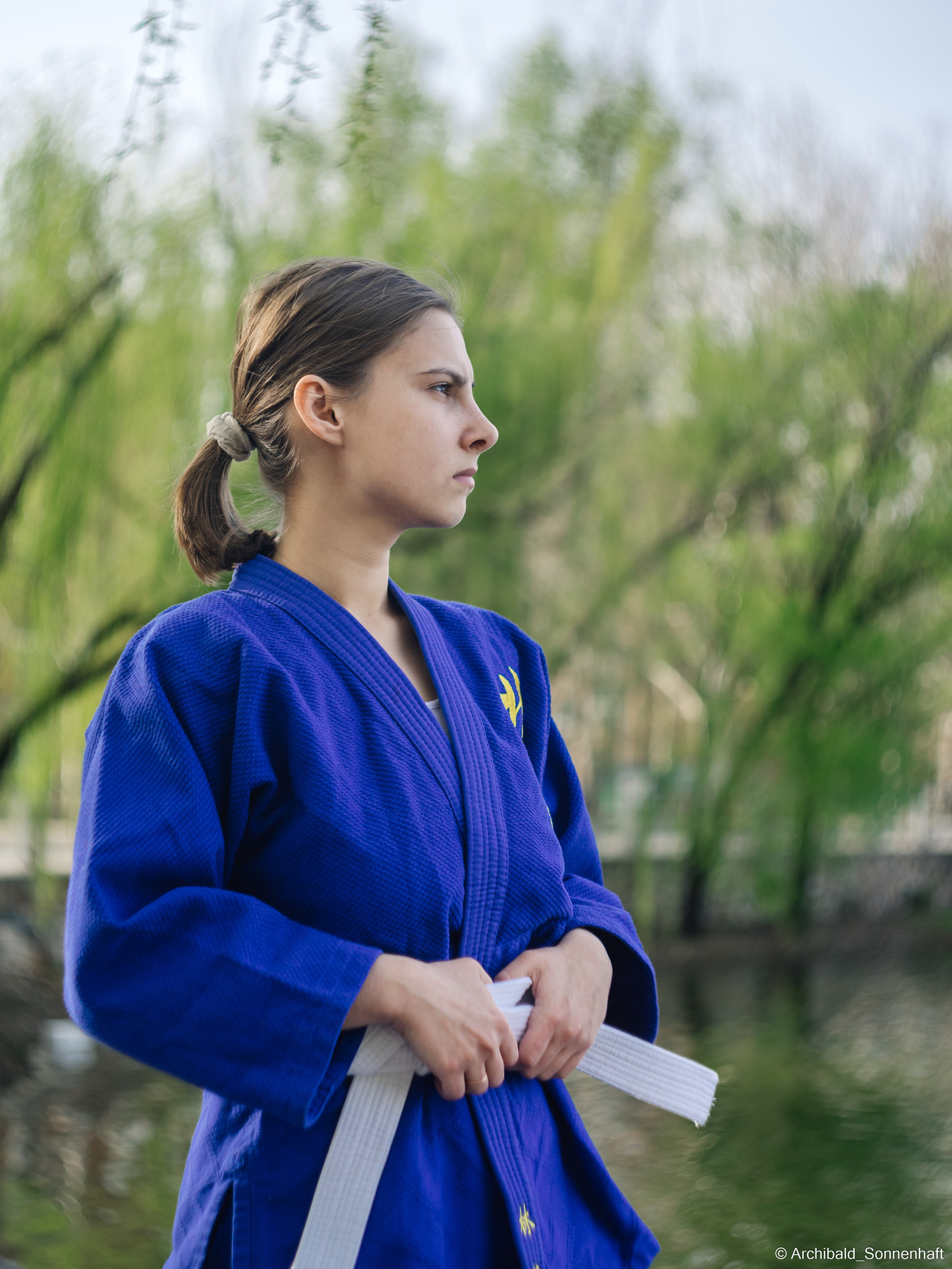 Alina Ermakova with her Judoga. Photographer in Guangzhou, China. Archibald Sonnenhaft