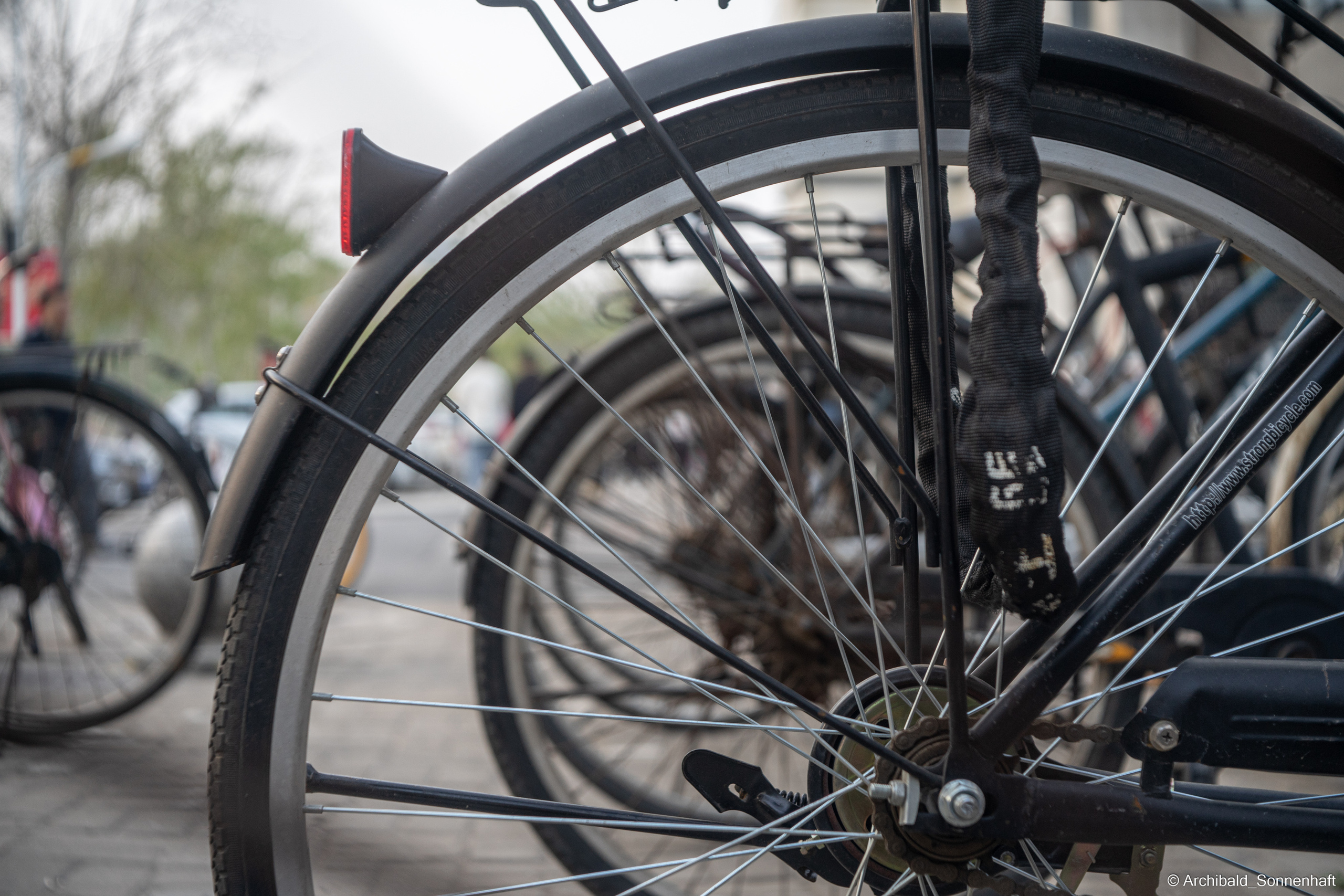 Tennis!. Photographer in Guangzhou, China. Archibald Sonnenhaft