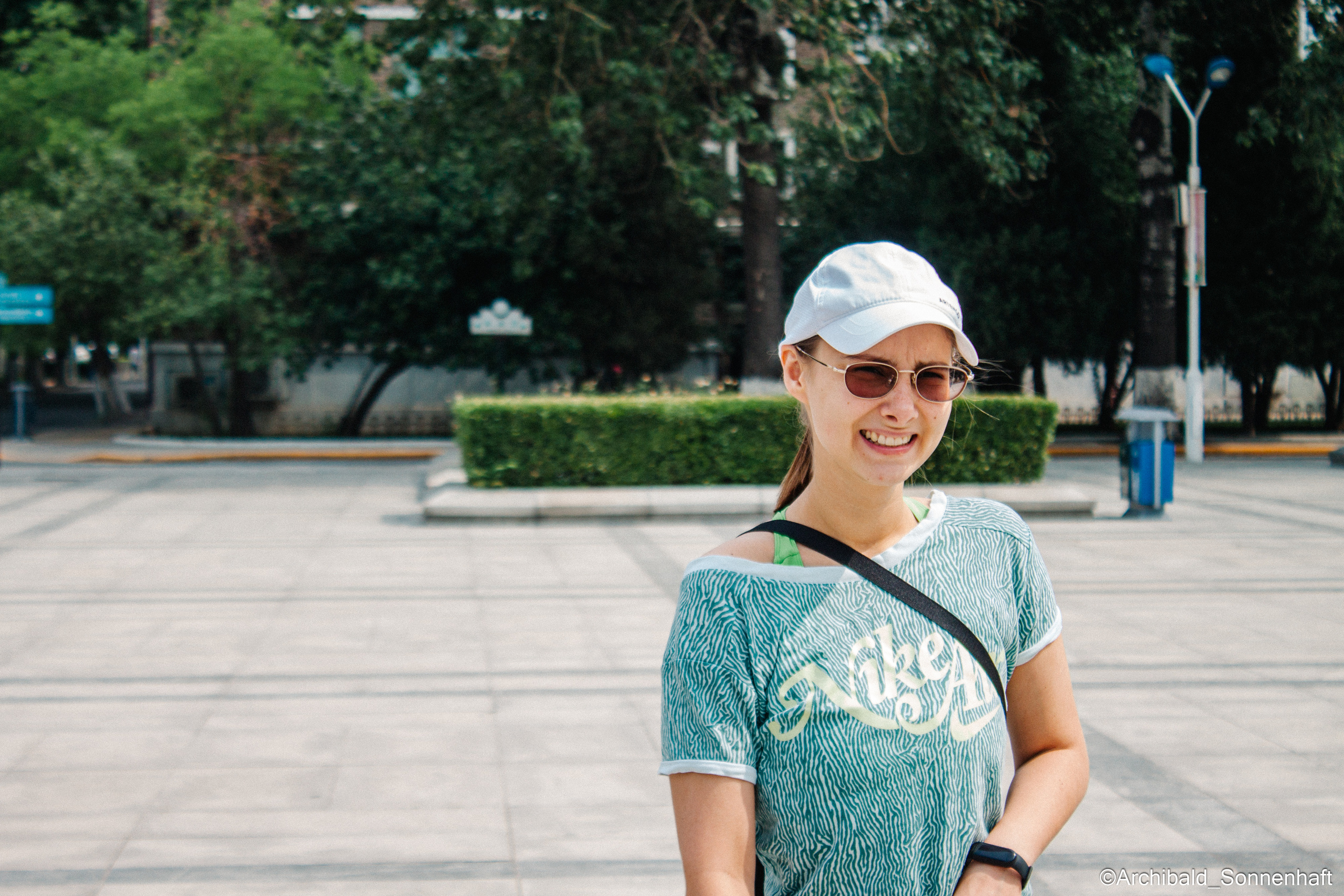 Tennis morning. Photographer in Guangzhou, China. Archibald Sonnenhaft
