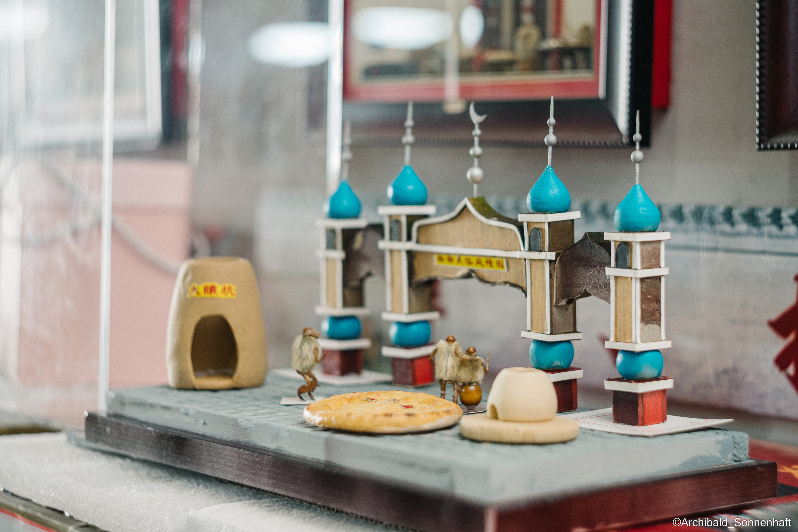 Tianjin specialty “hairy monkey”. Photographer in Guangzhou, China. Archibald Sonnenhaft