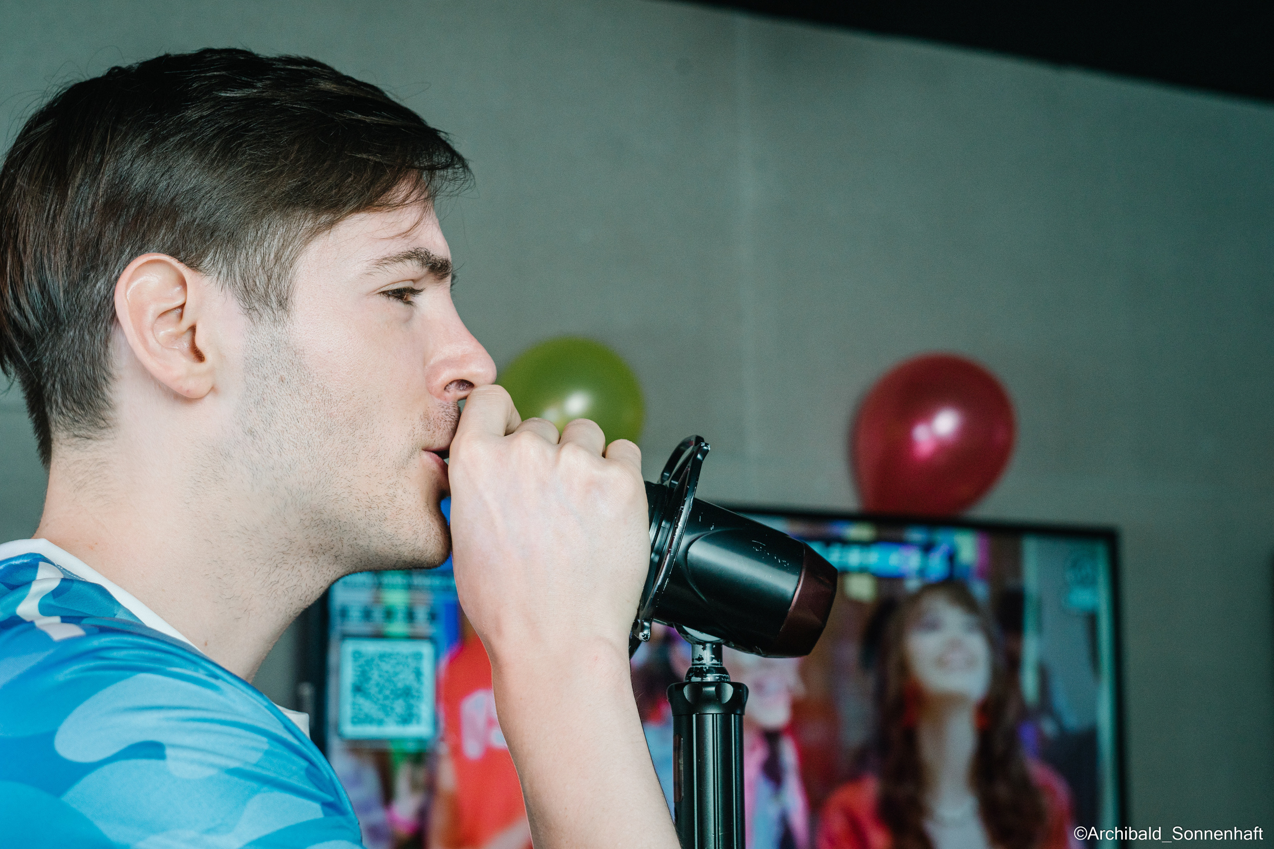 Goodbye Juan!. Photographer in Guangzhou, China. Archibald Sonnenhaft