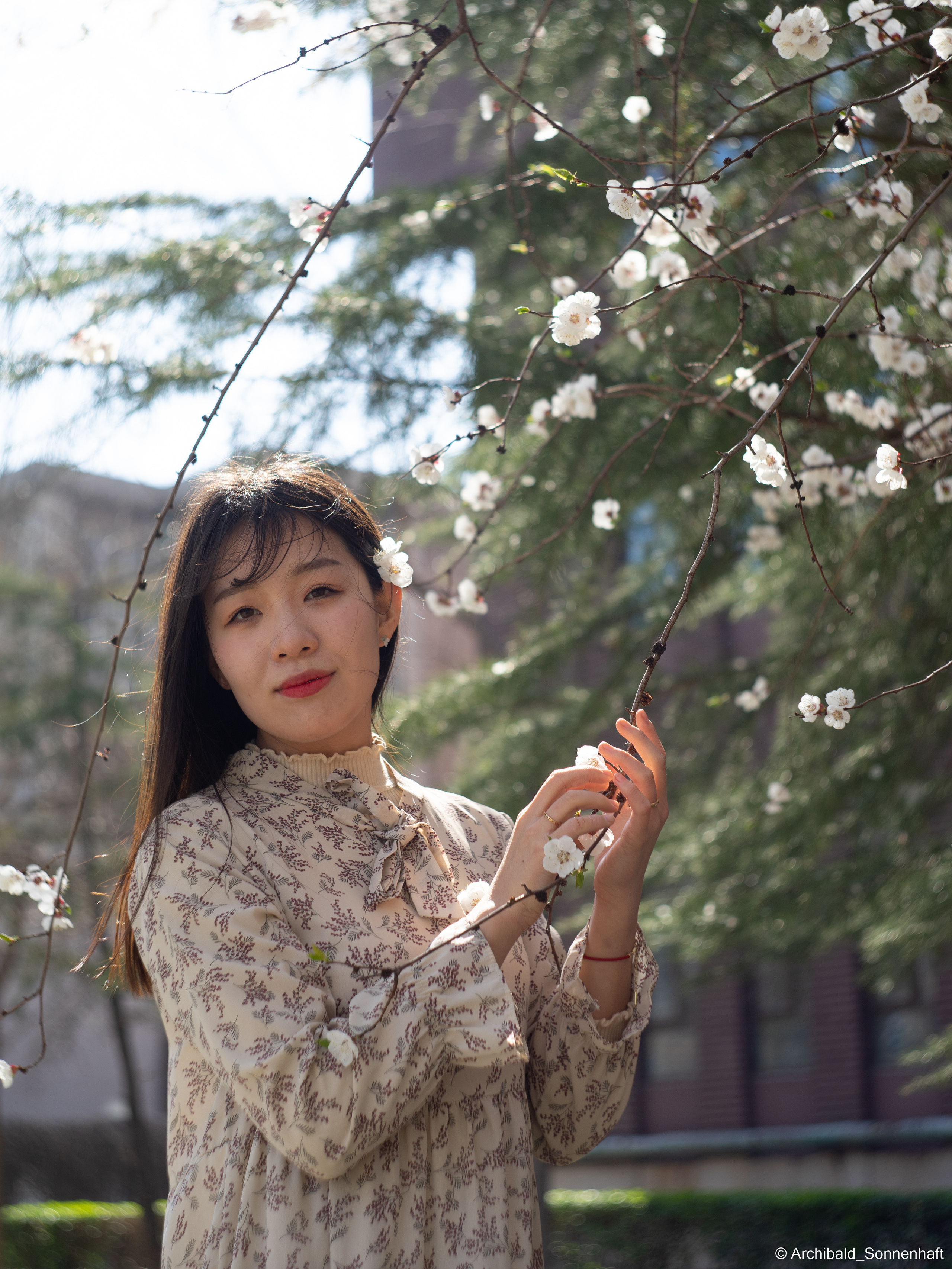 장유진 [jiang yu jin] — Korean student of the School of International Edu. Photographer in Guangzhou, China. Archibald Sonnenhaft