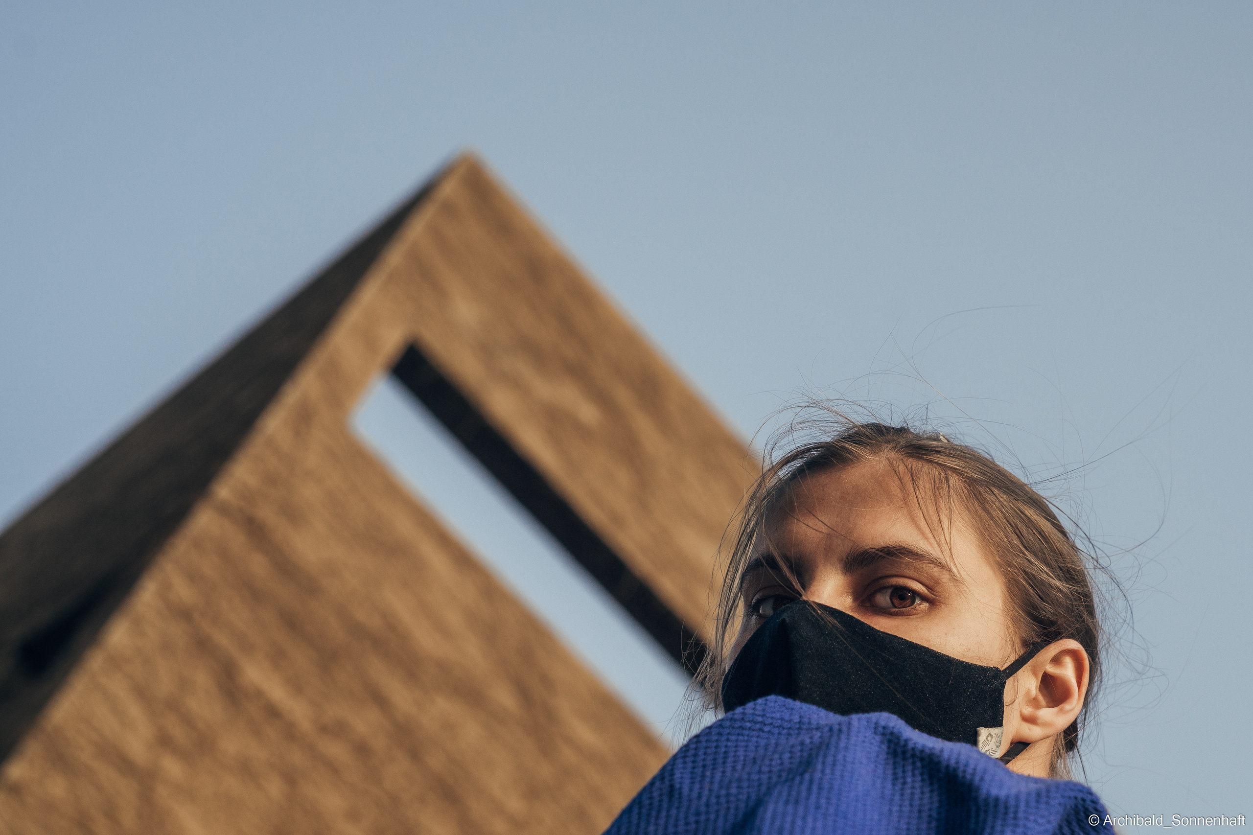 Alina Ermakova with her Judoga. Photographer in Guangzhou, China. Archibald Sonnenhaft