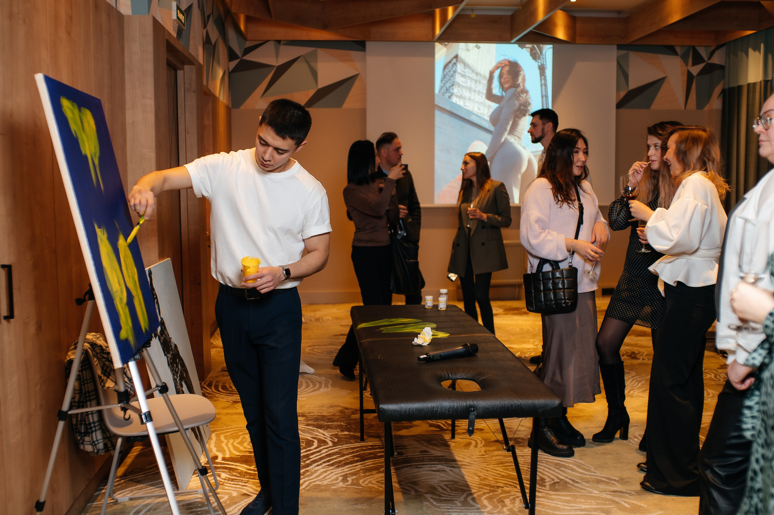 Рисуем телом, Карим COSMOS. Фотограф Нижний Новгород