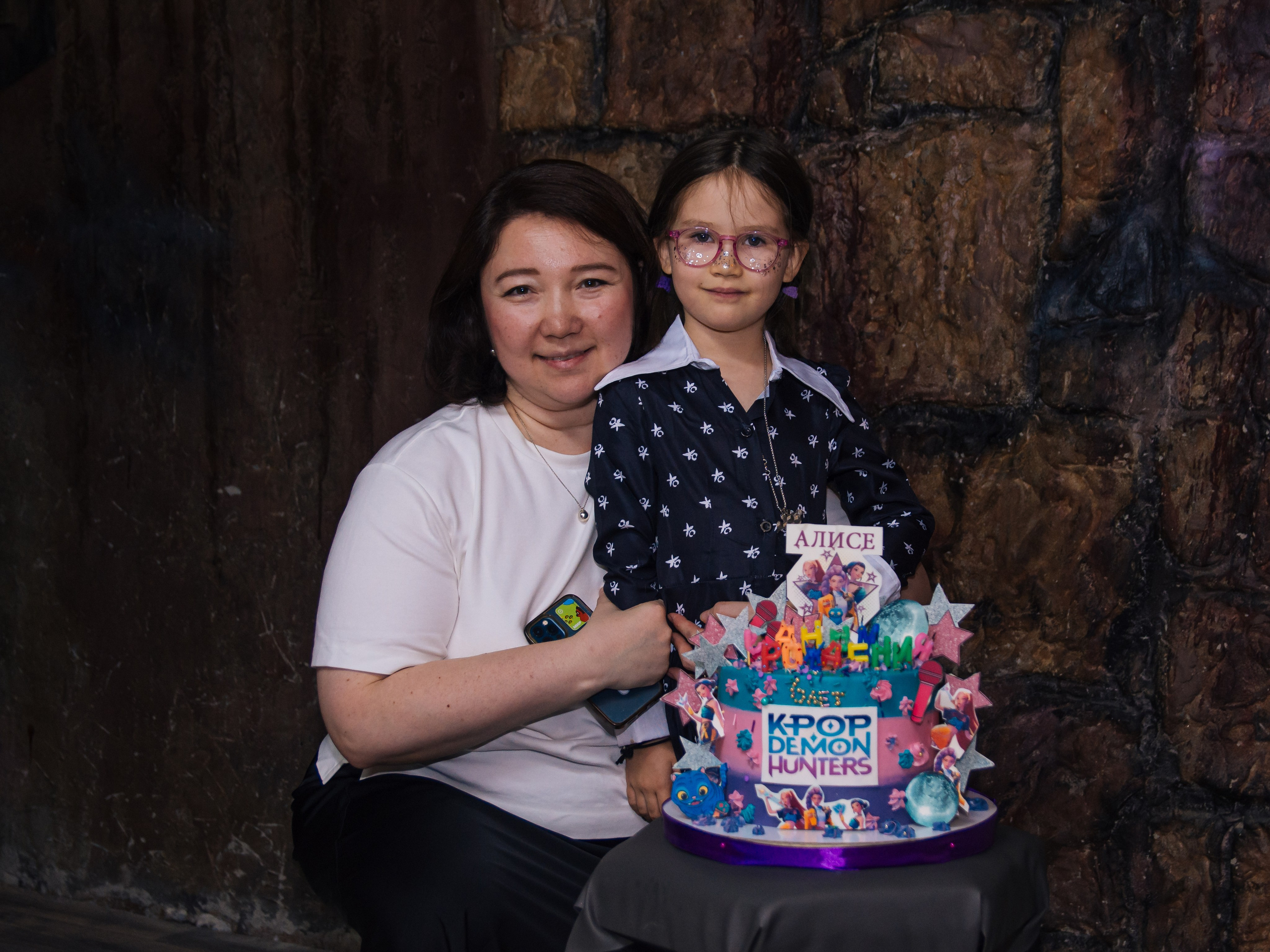 Квесты и праздники в Нелогике. Фотограф в Москве. Индивидуальные и парные съёмки, мероприятия, промо-съёмки для артистов