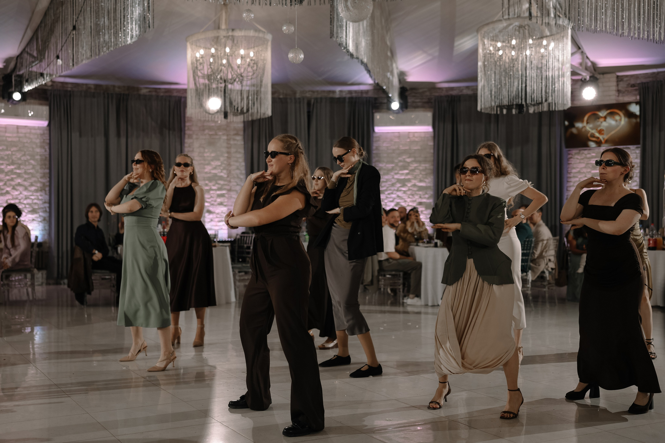 С танцами и поцелуями. Свадебный и семейный Фотограф Денис Кошель