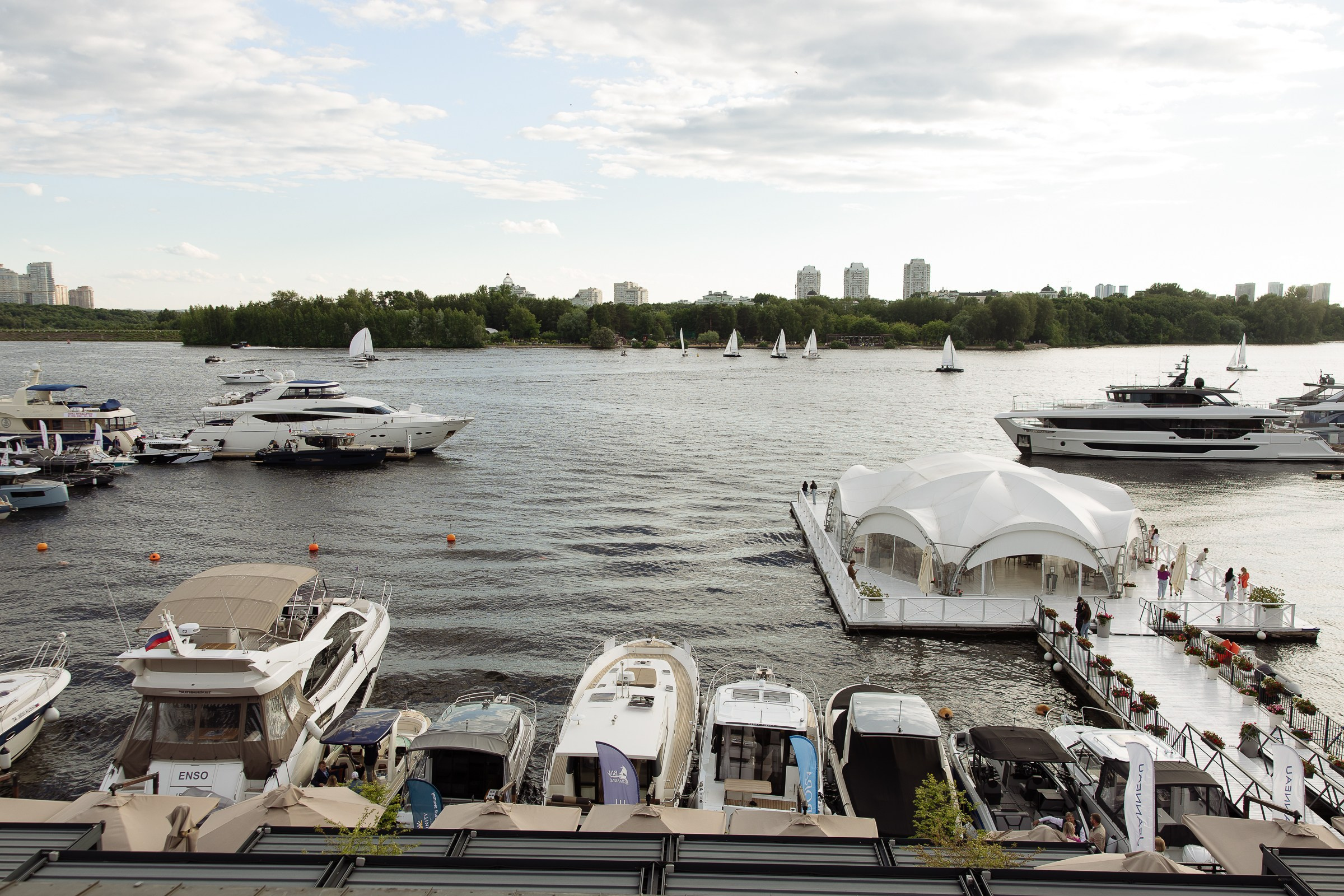 Выставка яхт и катеров. Ryal Yacht Club. Фотограф в Москве