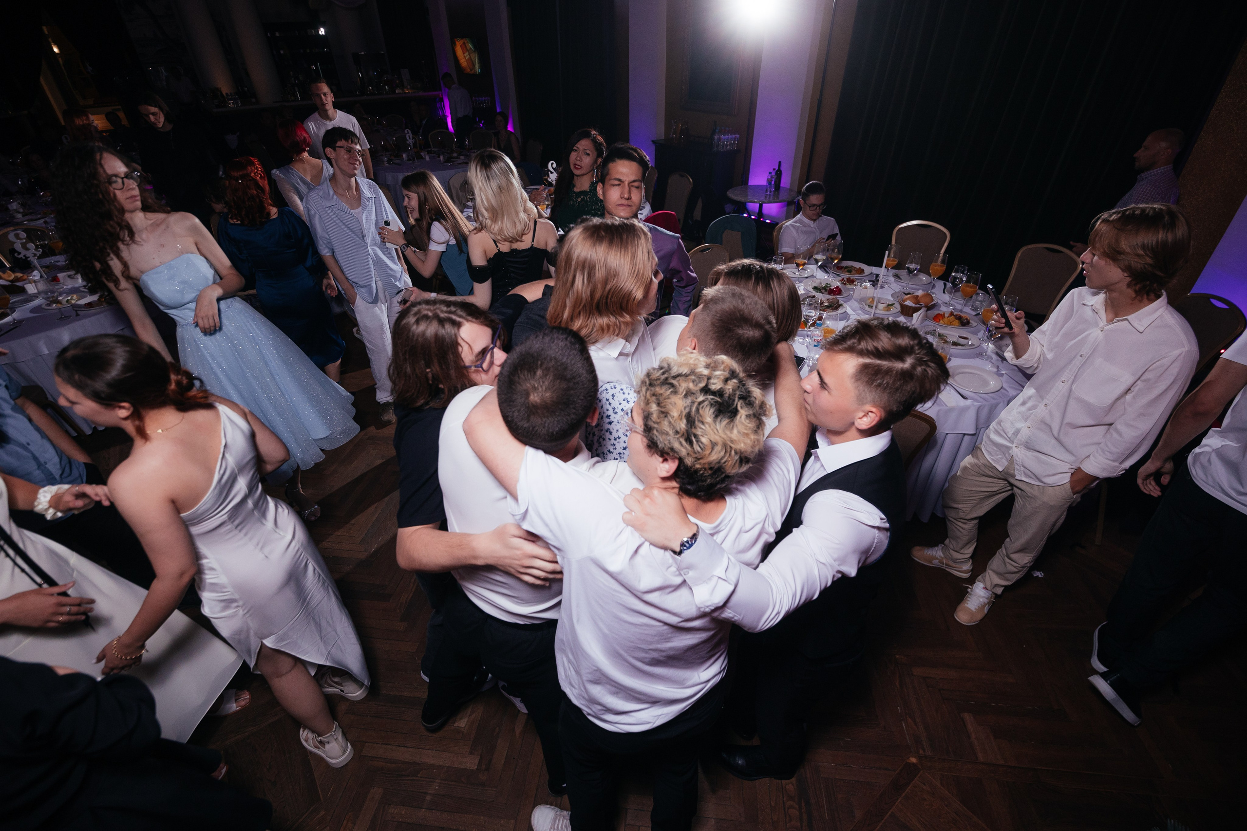 Выпускной 11 класс. Фотограф Крохин Олег