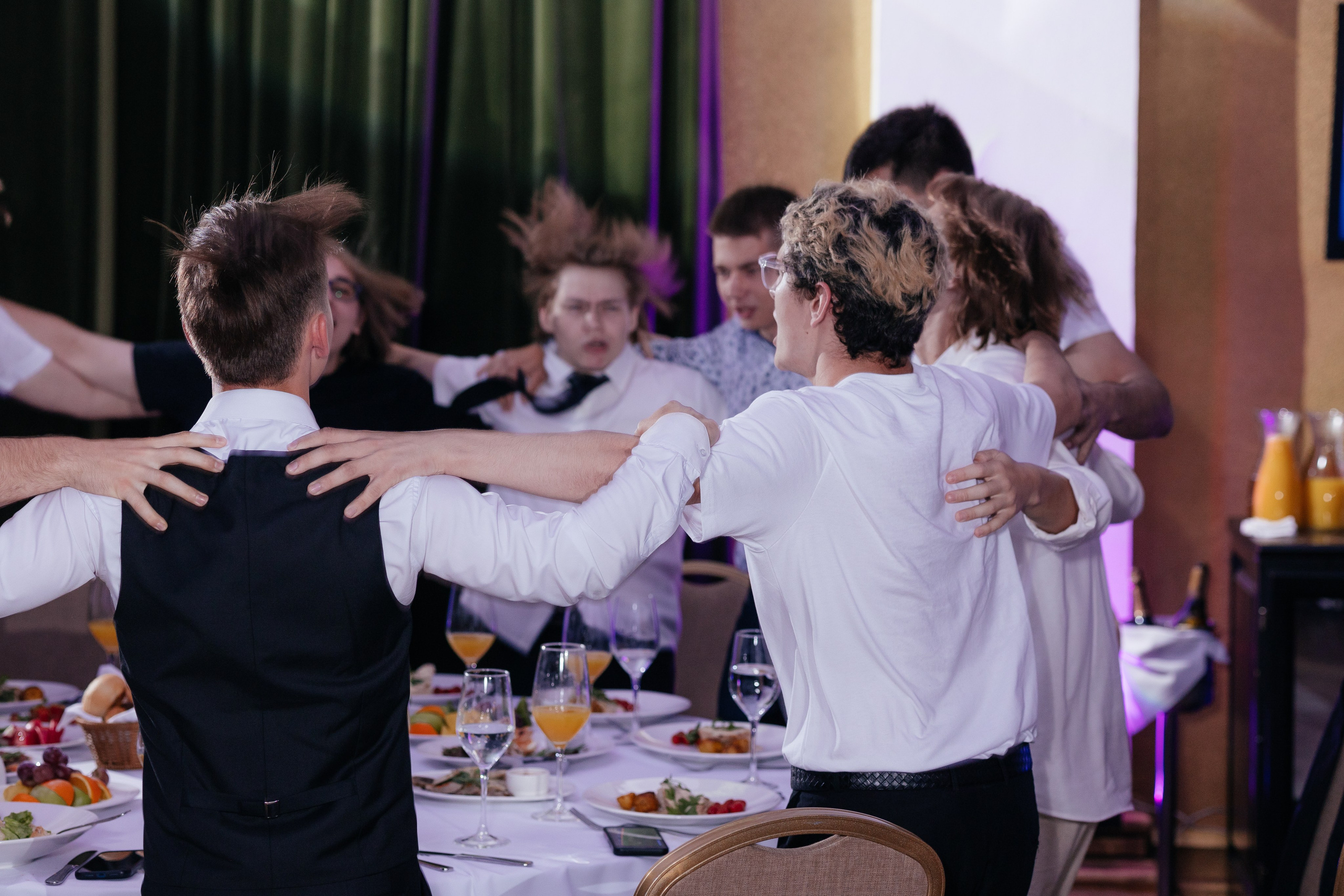 Выпускной 11 класс. Фотограф Крохин Олег