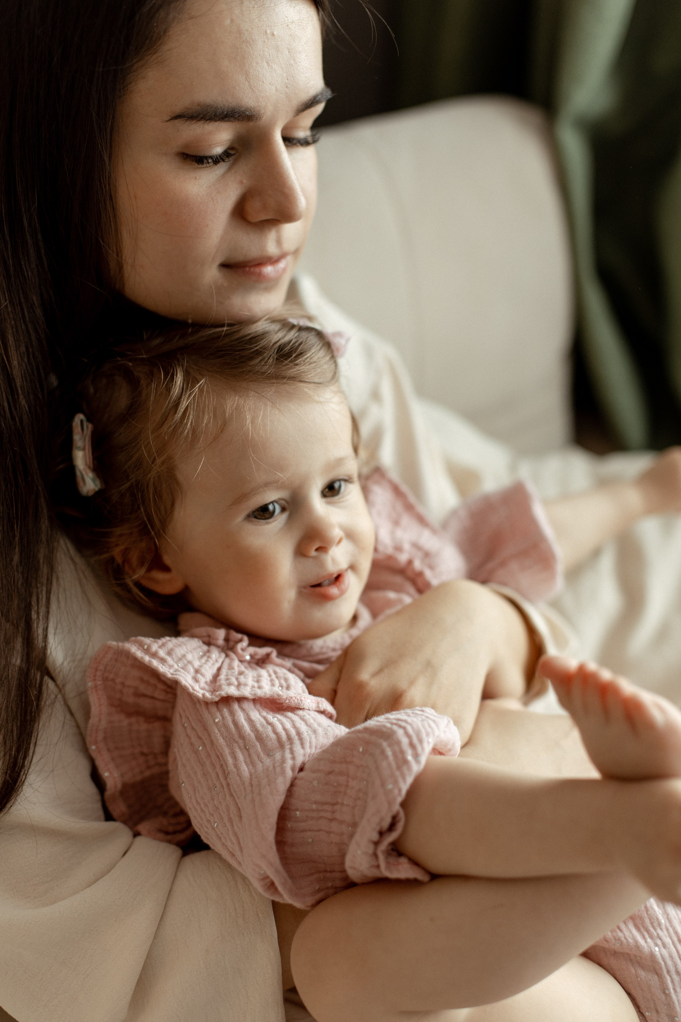 Домашняя фотосессия мама и дочка. Семейный фотограф Челябинск