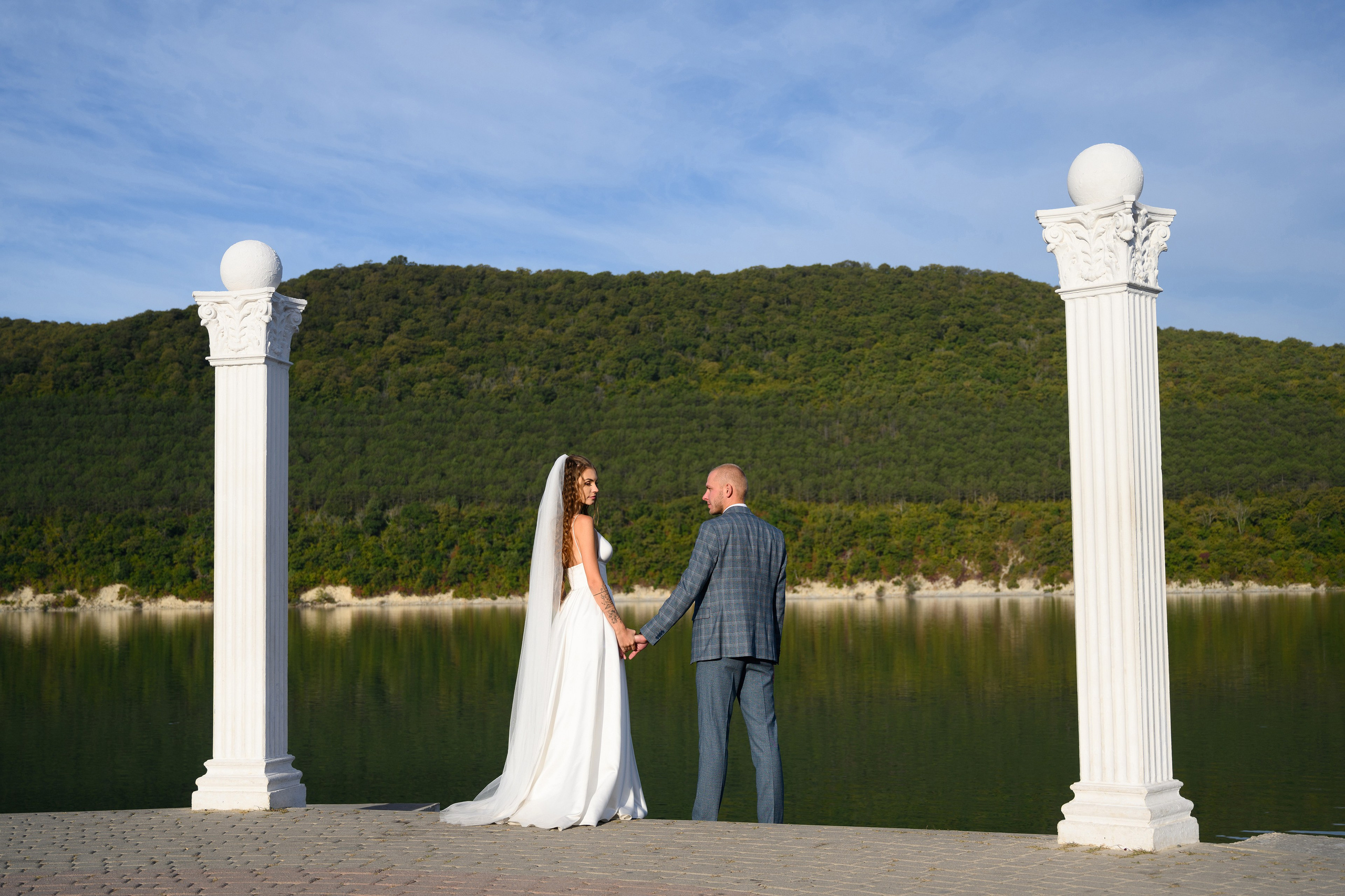 Свадебная фотосесия в Абрау-Дюрсо. Свадебный и семейный фотограф в Краснодаре Владимир Курашев