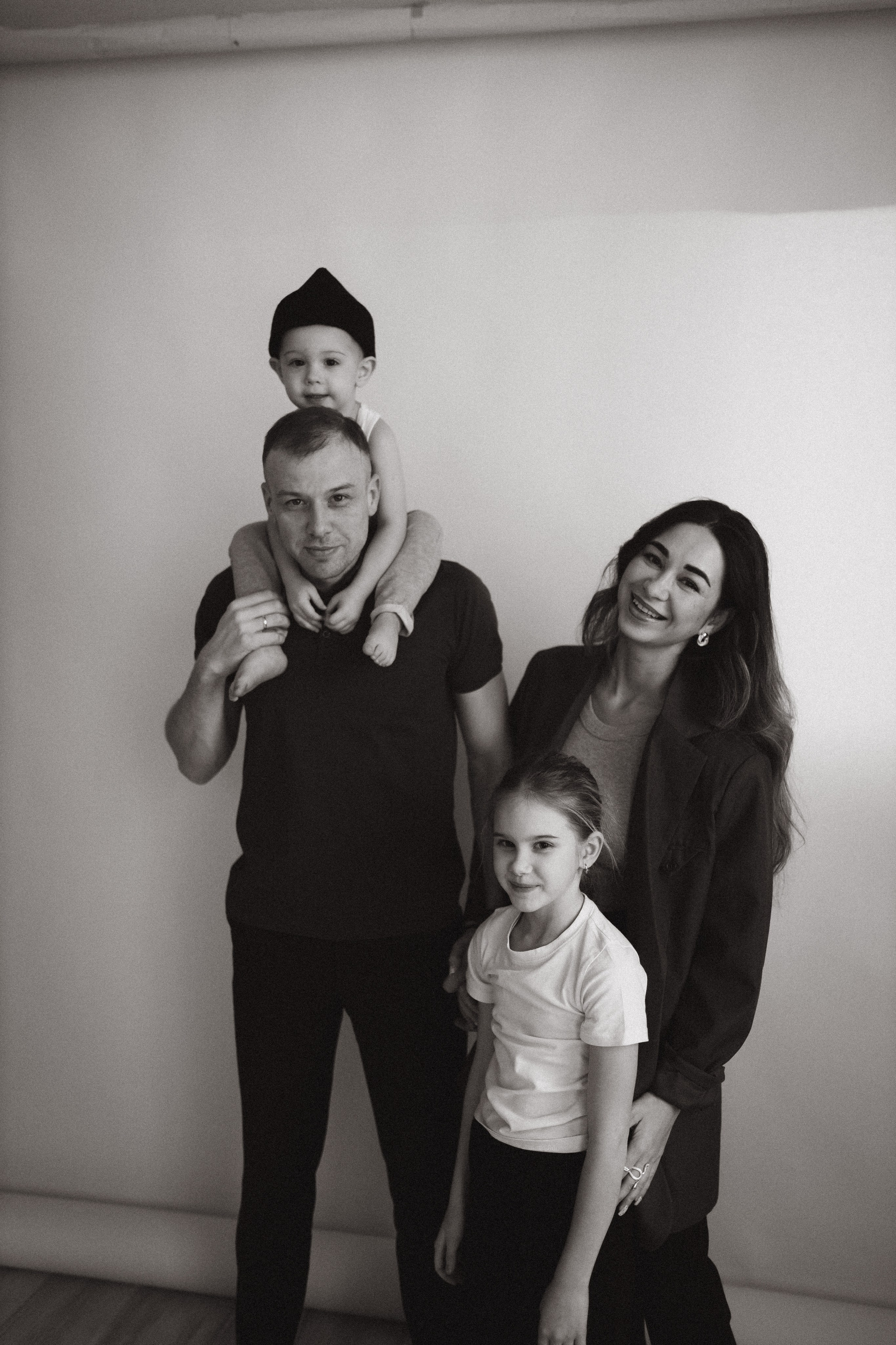 Даша, Ваня, Ксюша и Максим!. Услуги