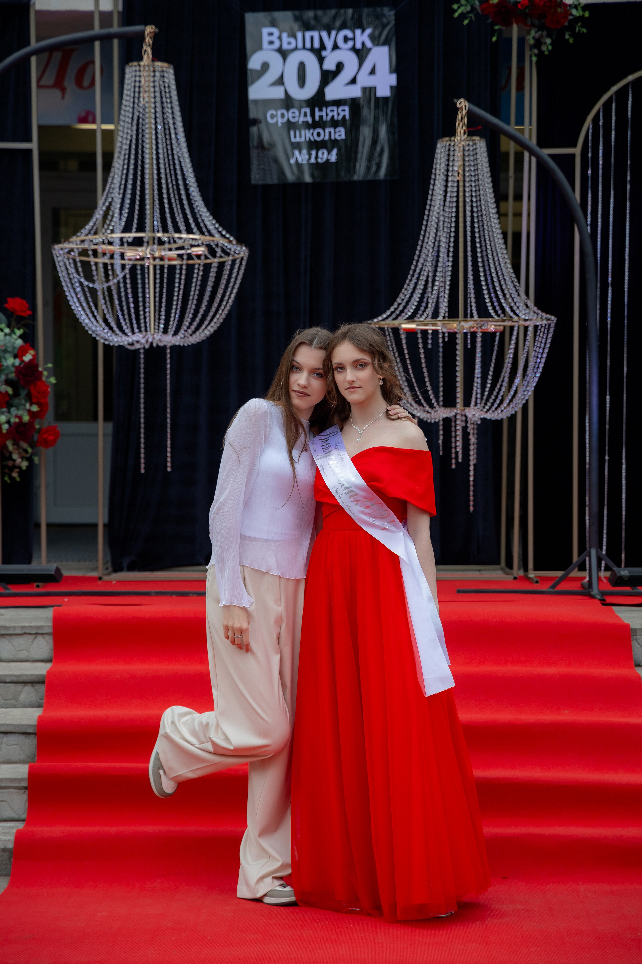 Школьный выпускной 2024 год в Соколе (Минск). Свадебный фотограф в Минске/Беларуси Сергей Спиридонов