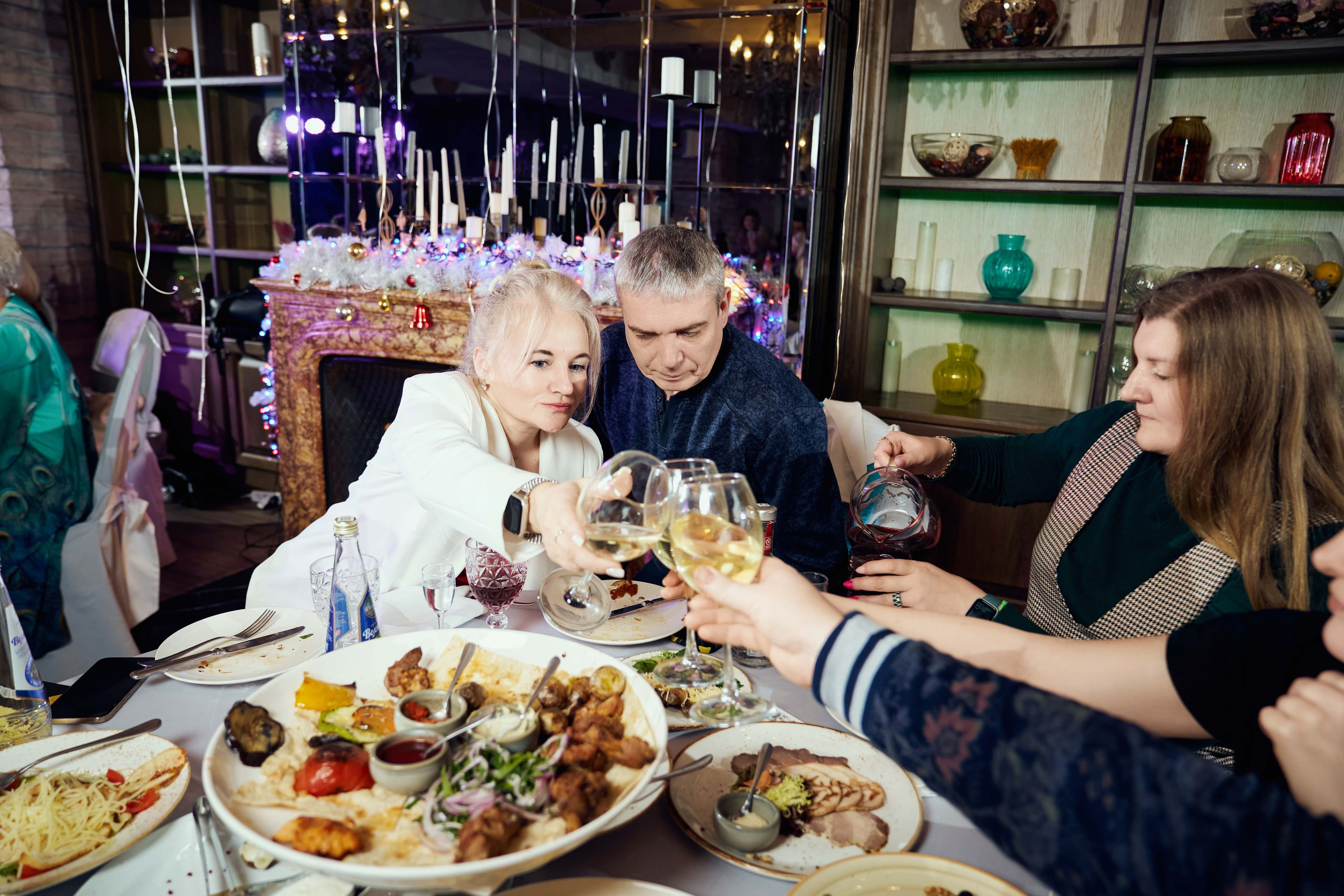 Репортажная фотосъёмка юбилея 45 лет в ресторане Стравинская гавань