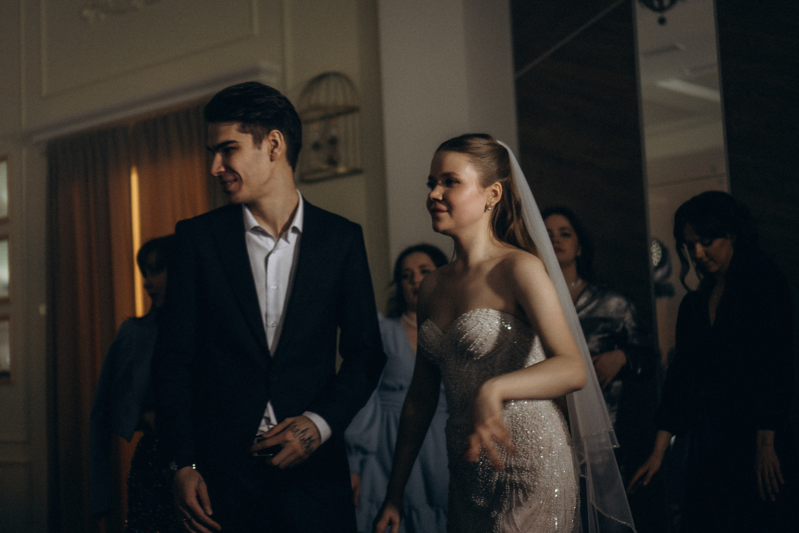 СВАДЕБНАЯ СЬЕМКА СБОРОВ В ОТЕЛЕ И ВЫЕЗД НА ЦЕРЕМОНИЮ (СНЯТО В СИБИРЕ В НИЖНЕВАРТОВСКЕ). Профессиональный фотограф, Санкт-Петербург — Виктория Богомолова