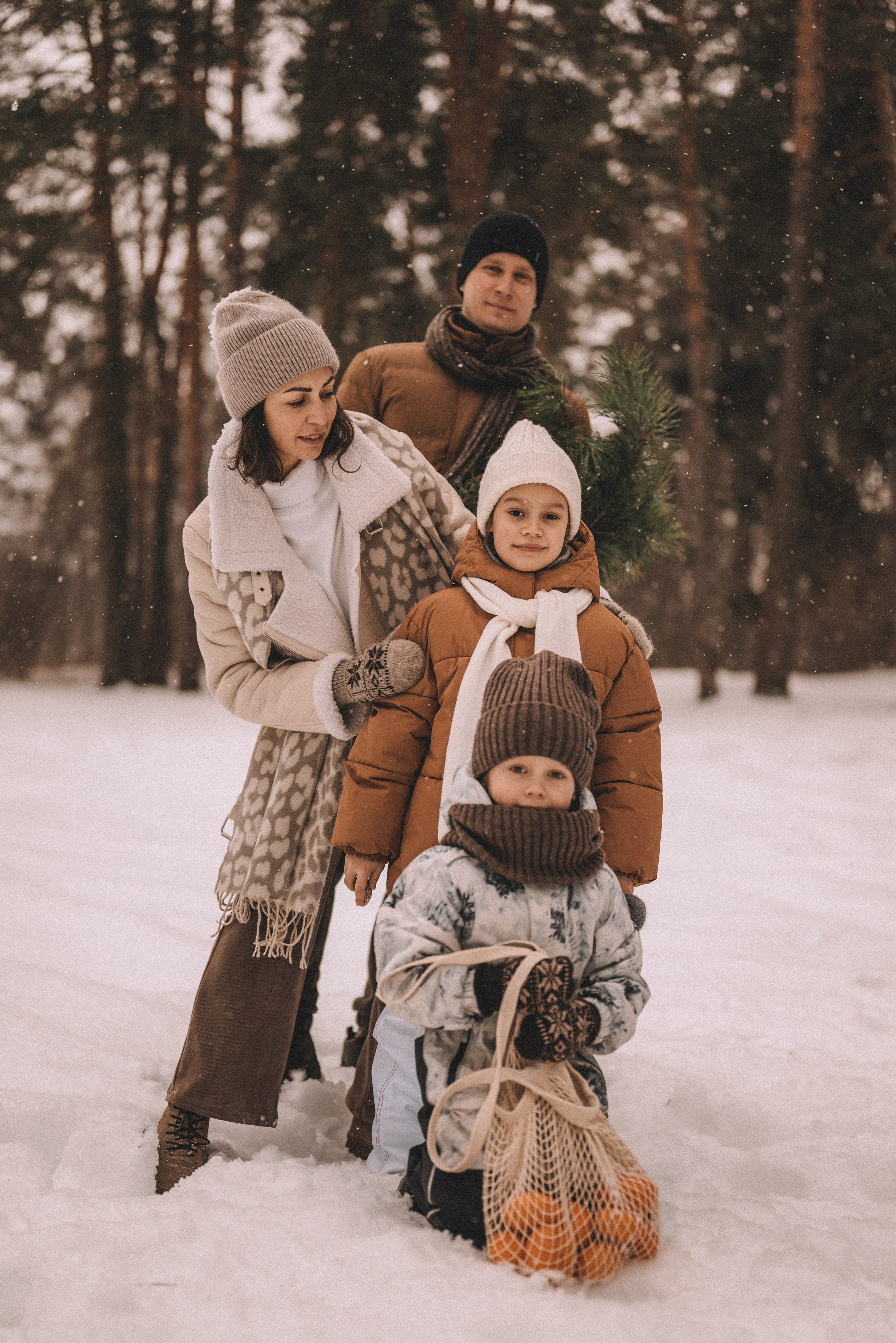 Сергей и Наталья с Ксюшей и Максимом. Фотограф Кристина Пархоменко