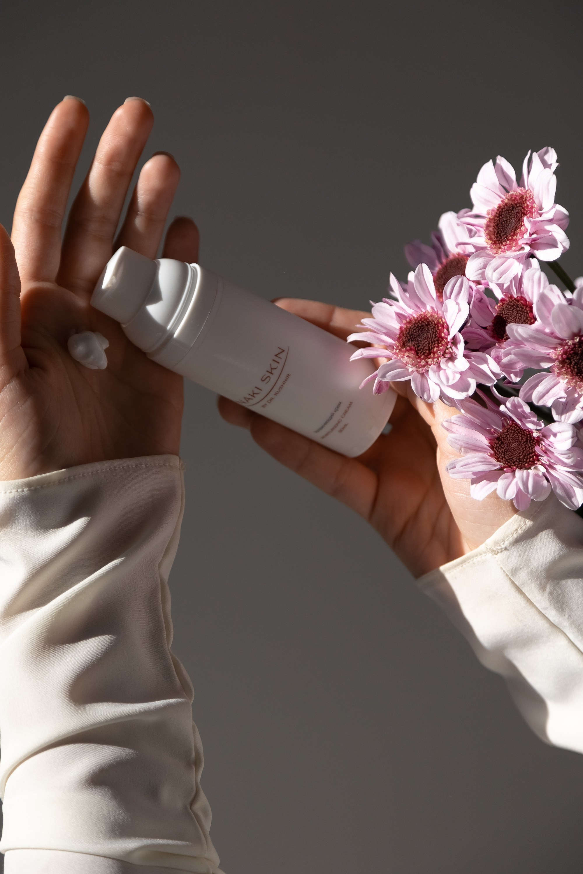 Бренд косметики NAKI SKIN. Репортажный фотограф Макс Брагин