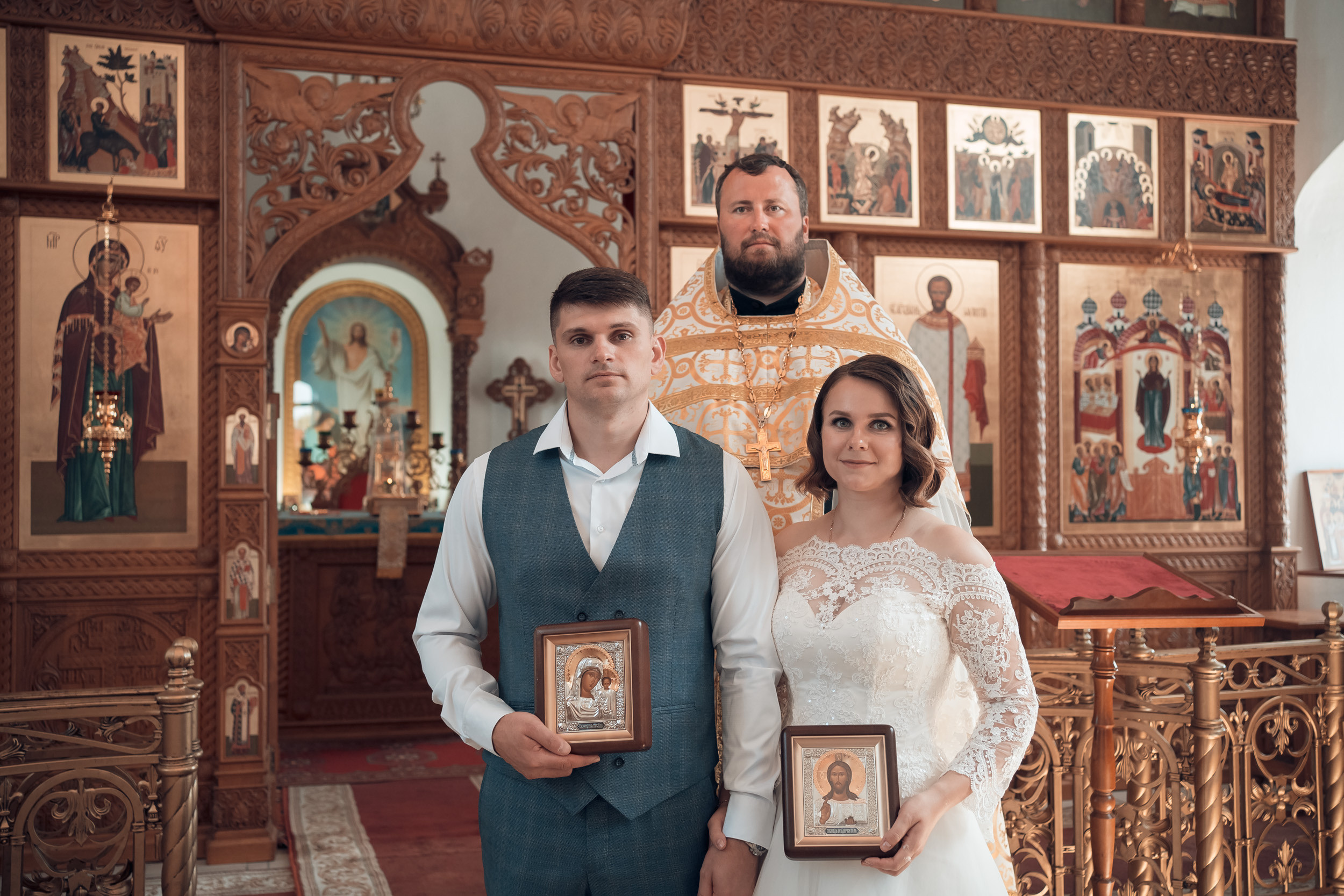 Венчание в Покровском храме с. Новопокровское. Церковный фотограф Севастополь