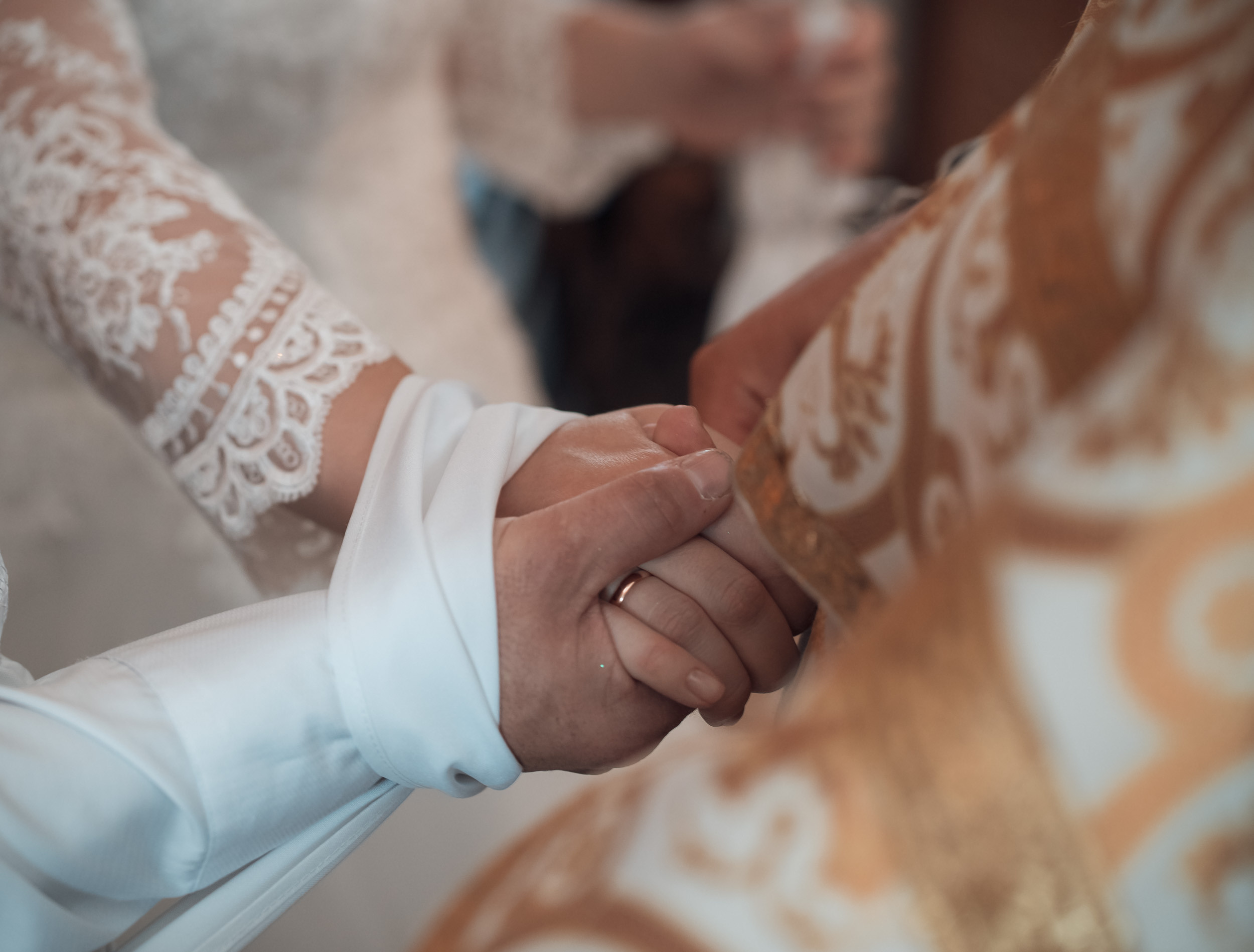 Венчание в Покровском храме с. Новопокровское. Церковный фотограф Севастополь