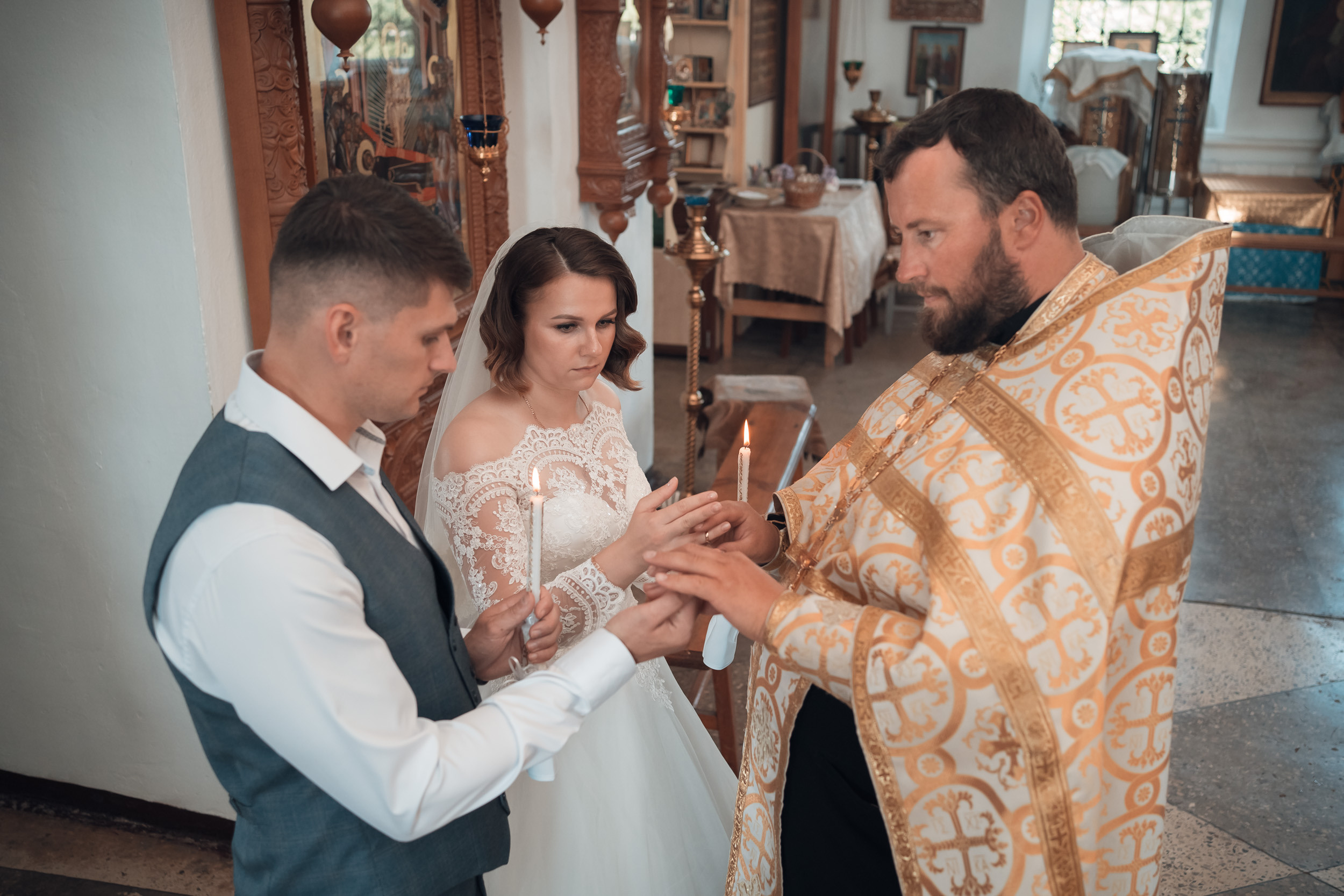 Венчание в Покровском храме с. Новопокровское. Церковный фотограф Севастополь