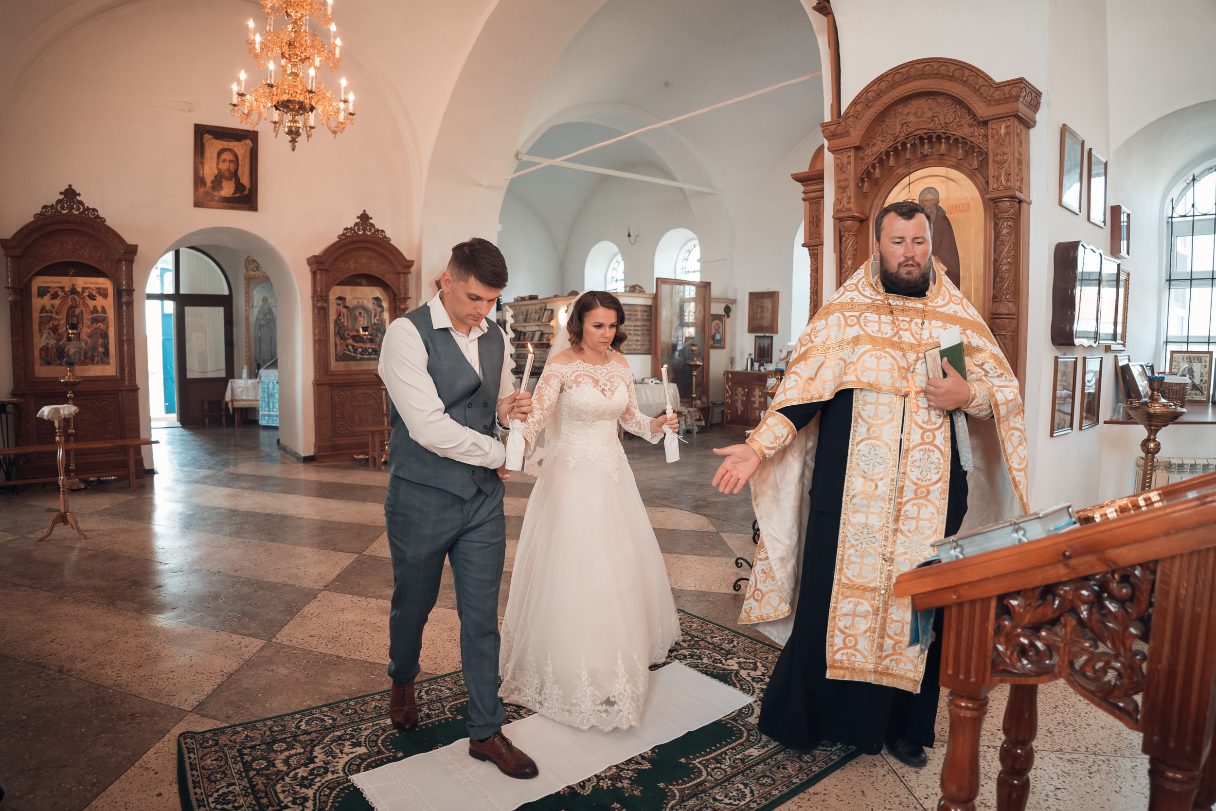 Венчание в Покровском храме с. Новопокровское. Церковный фотограф Севастополь
