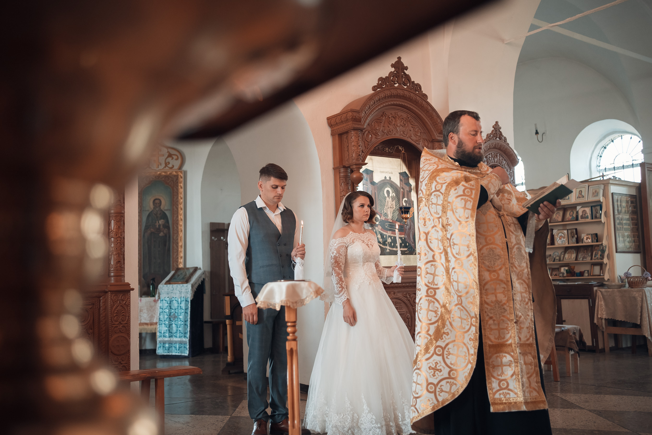 Венчание в Покровском храме с. Новопокровское. Церковный фотограф Севастополь