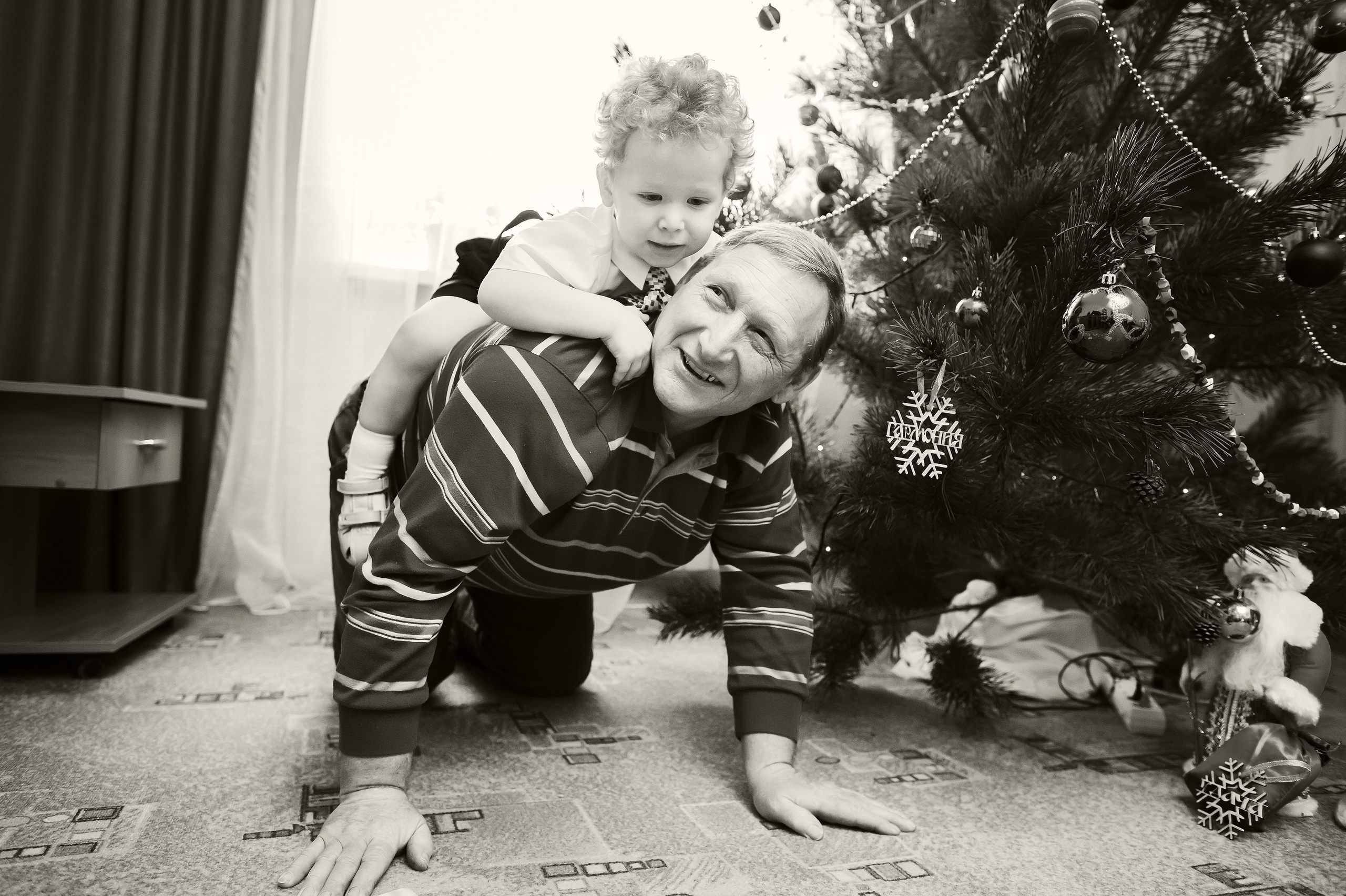 Домашняя съемка. Репортажный, семейный и детский фотограф в Пензе и Заречном Арина Ермилова. Картины барельеф на заказ