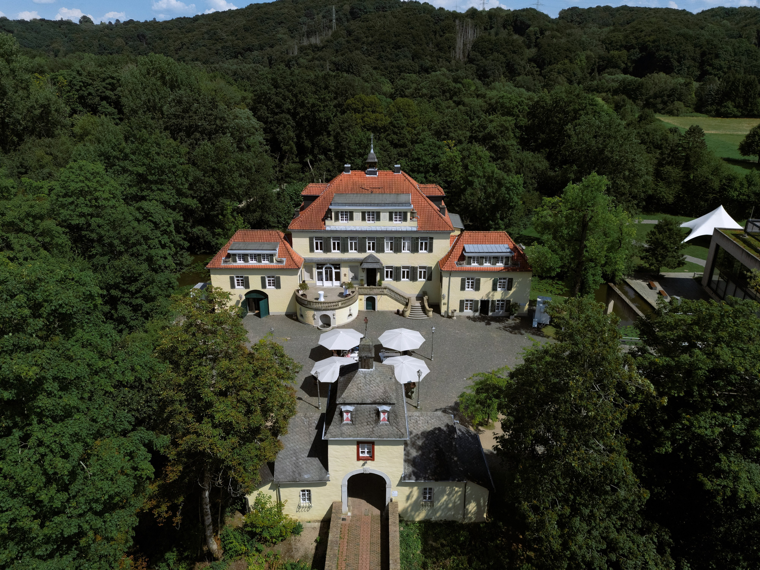 JANINE UND DUSTIN. Galina and Nikita Bykovets, a wedding photographer and videographer duo in Germany