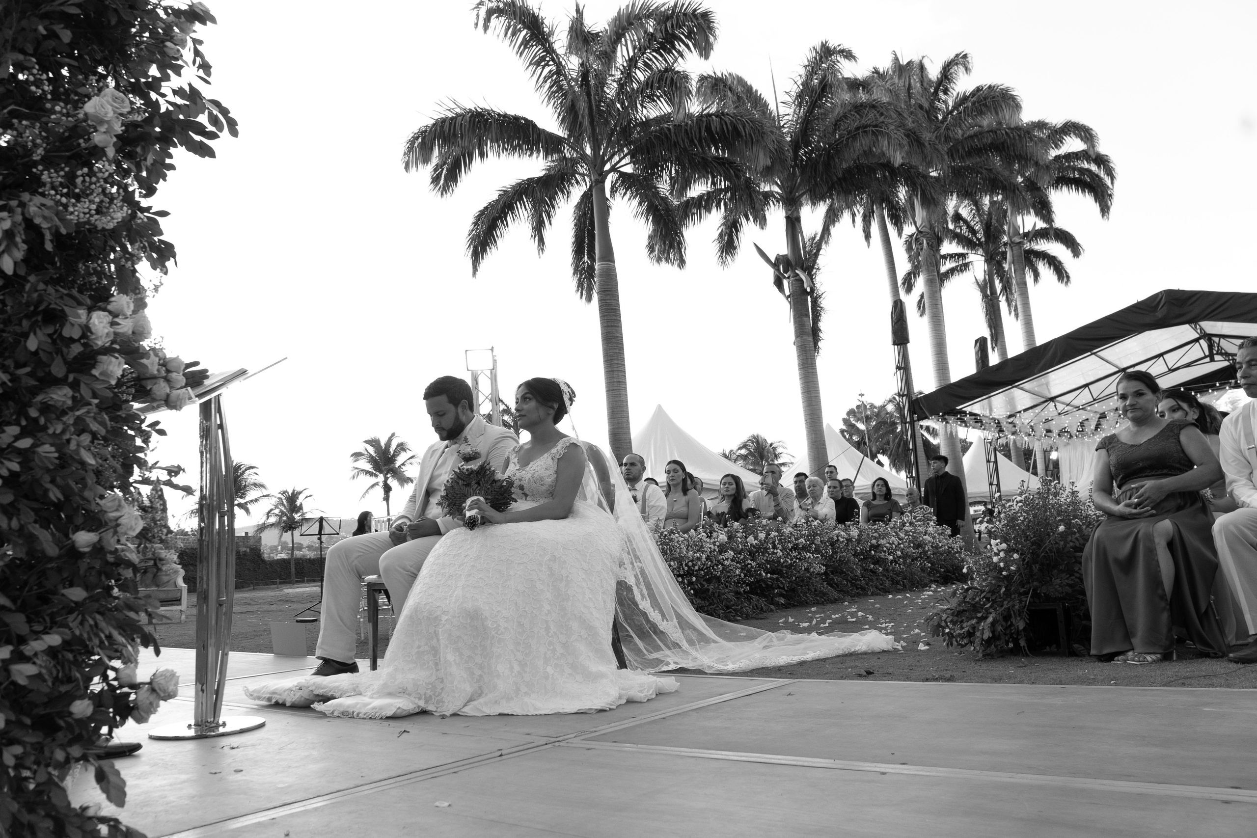 Carola & Gerson. Wedding Photographer in Barcelona and Medellin