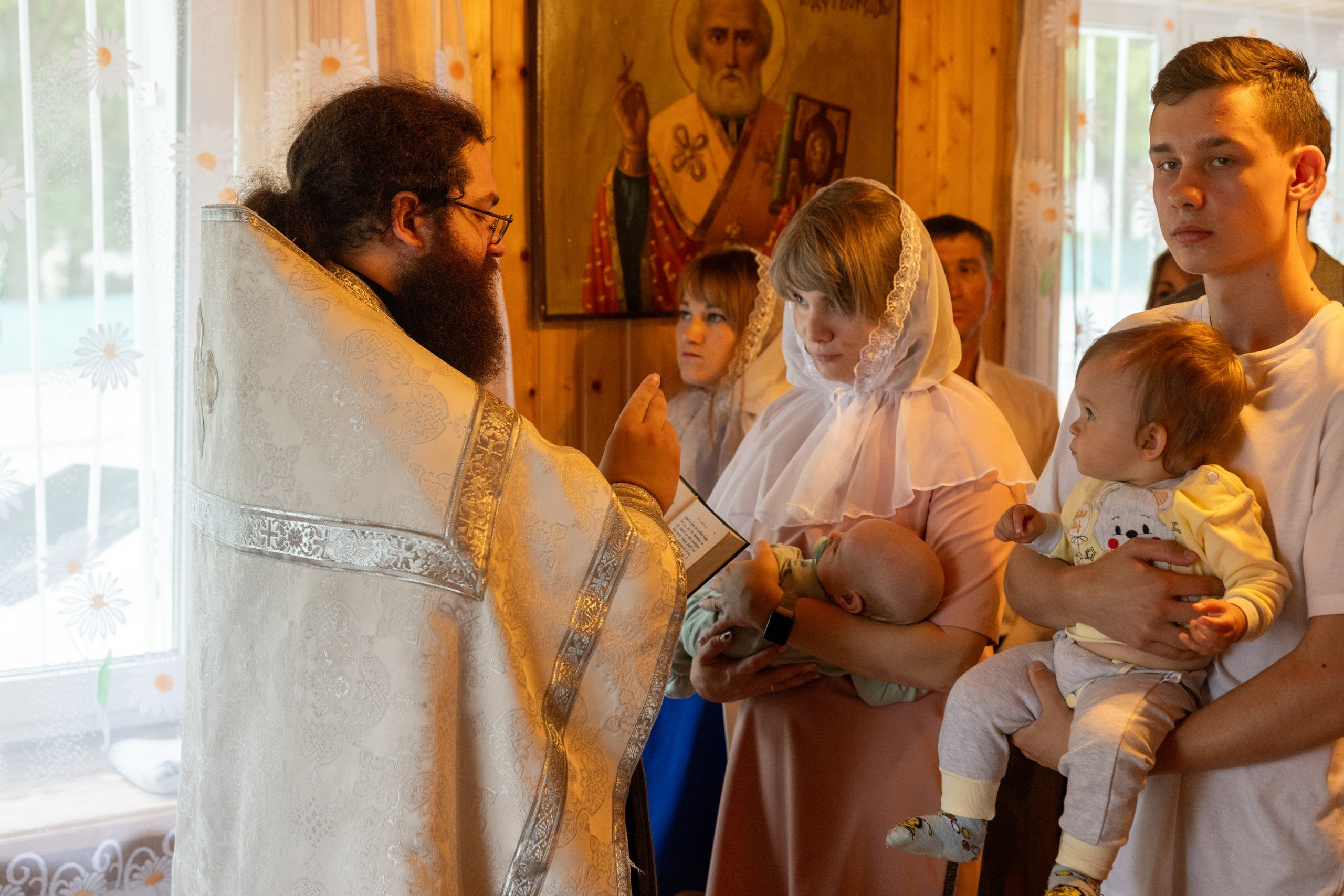 Образец репортажа крещения оригиналы, без искажений, без вспышки, светосильная оптика!. Фотограф в Туле Крупский АнДРей. Фотостудия «КАДР71» в Туле