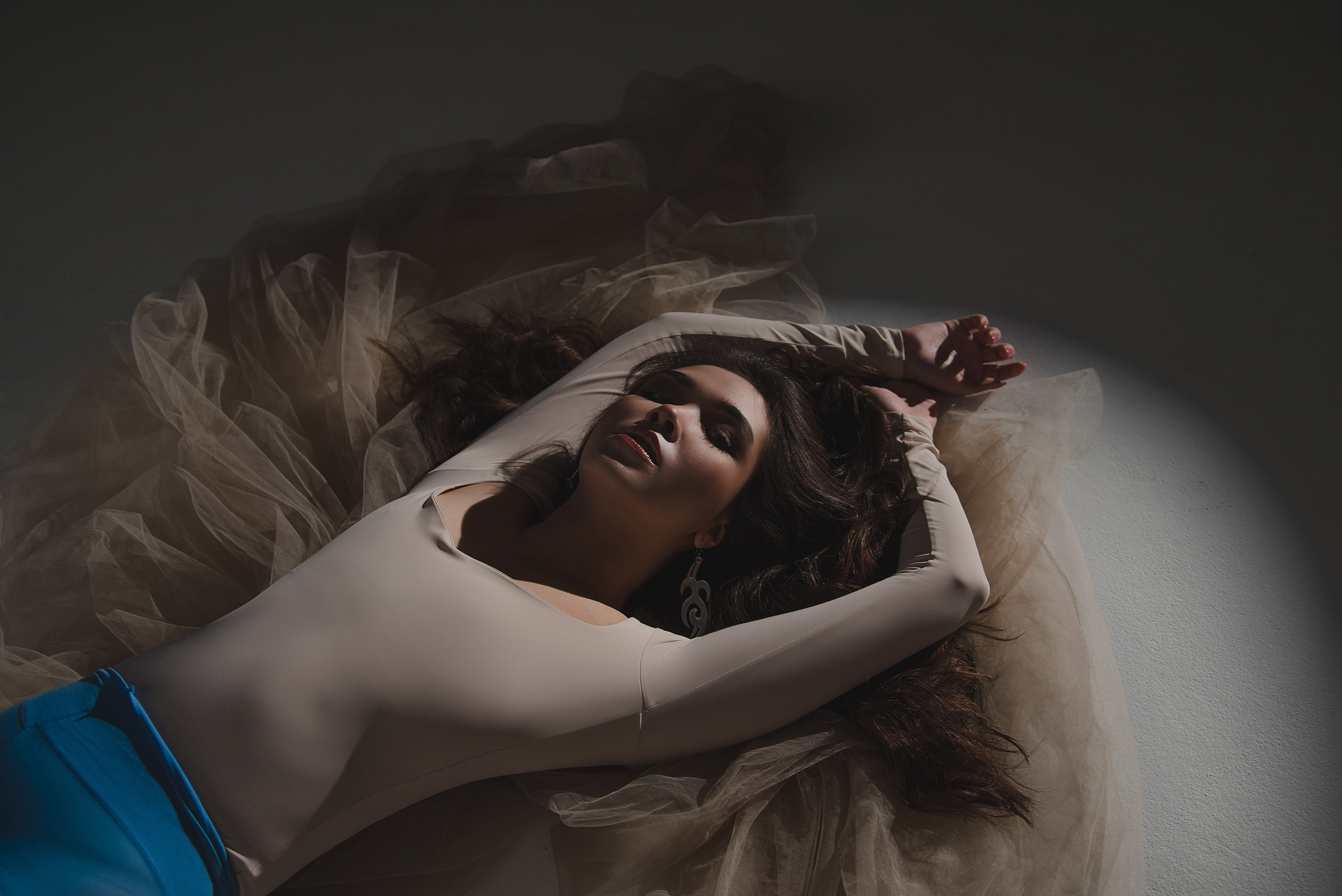 Фотосессия с жестким светом. Свадебный и индивидуальный фотограф Никита Роут | Москва