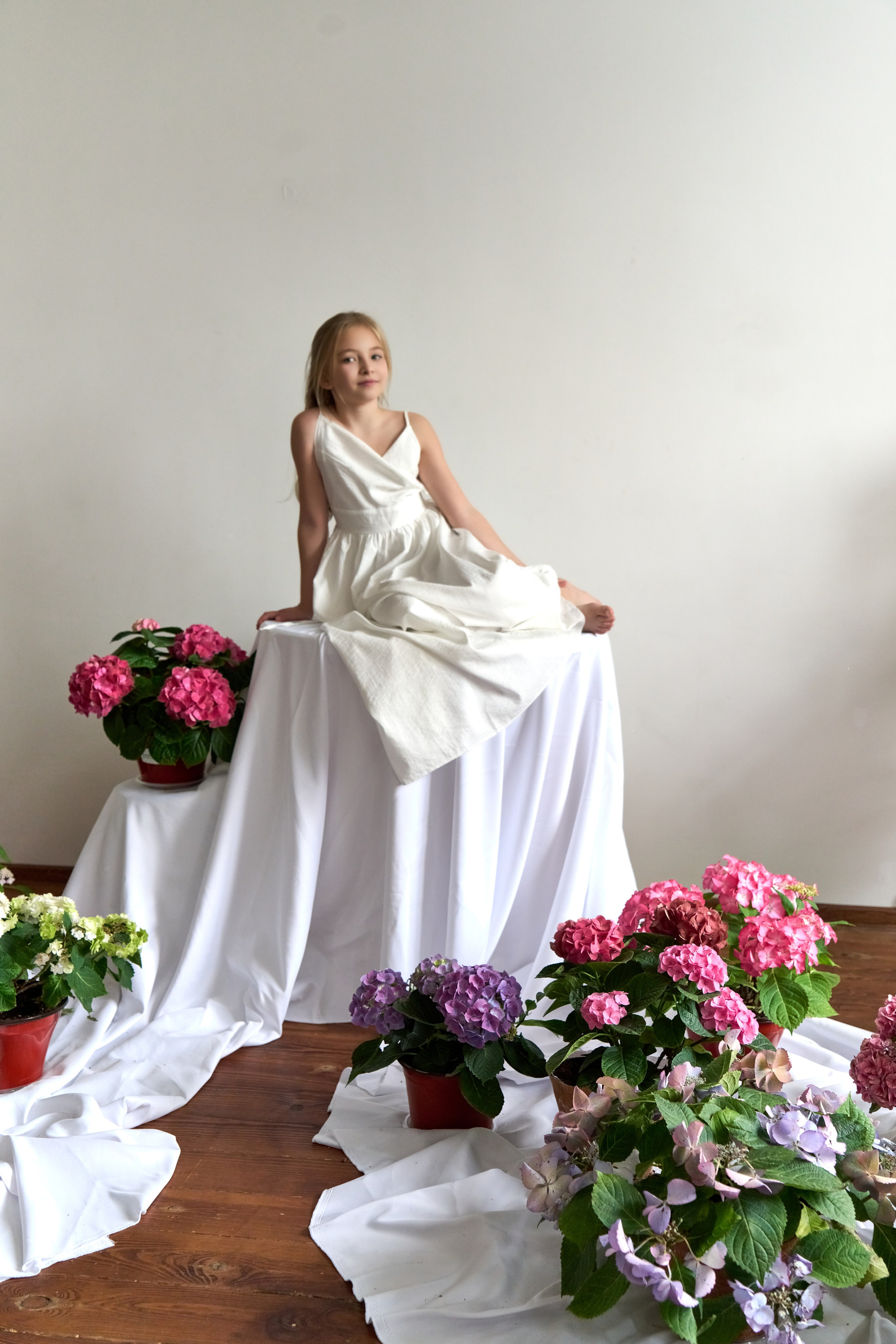 Мария в мыльных пузырях и гортензиях. Фотограф в Краснодаре Татьяна Вижевитова