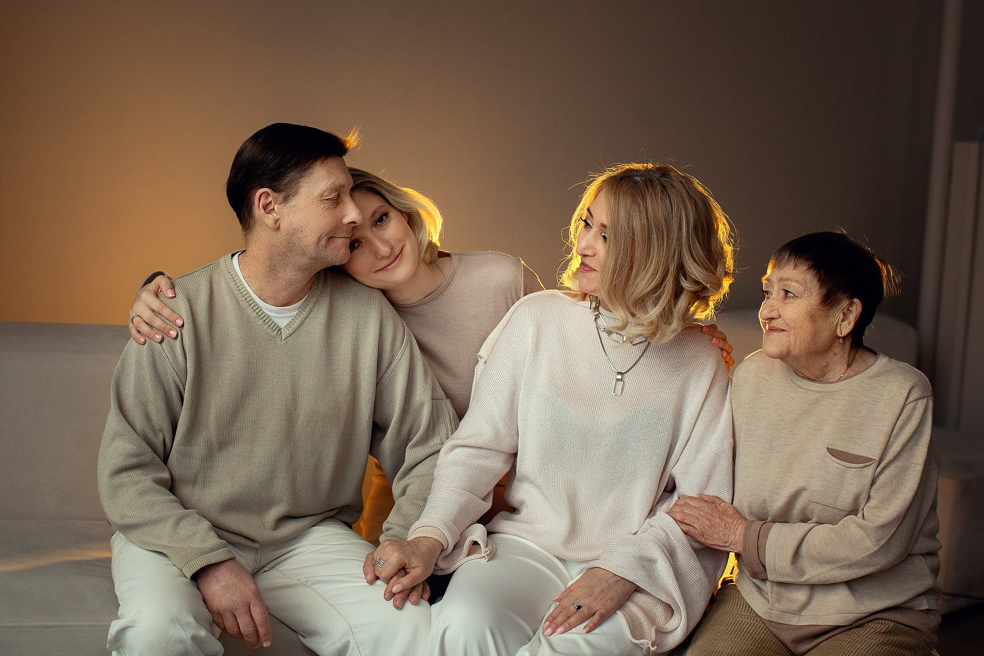 Фотосессия поколений в студии. Tatyana Nadezhdina Family photographer