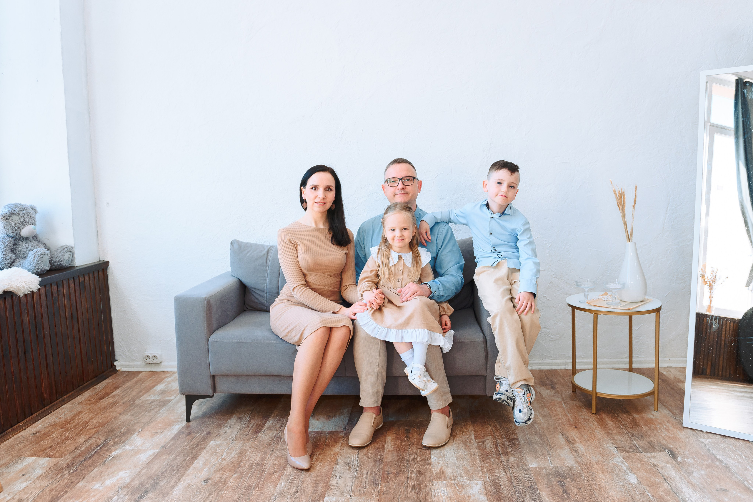 Семейная фотосессия в DreamStudio. Свадебный и семейный фотограф в Москве Юлия Винник