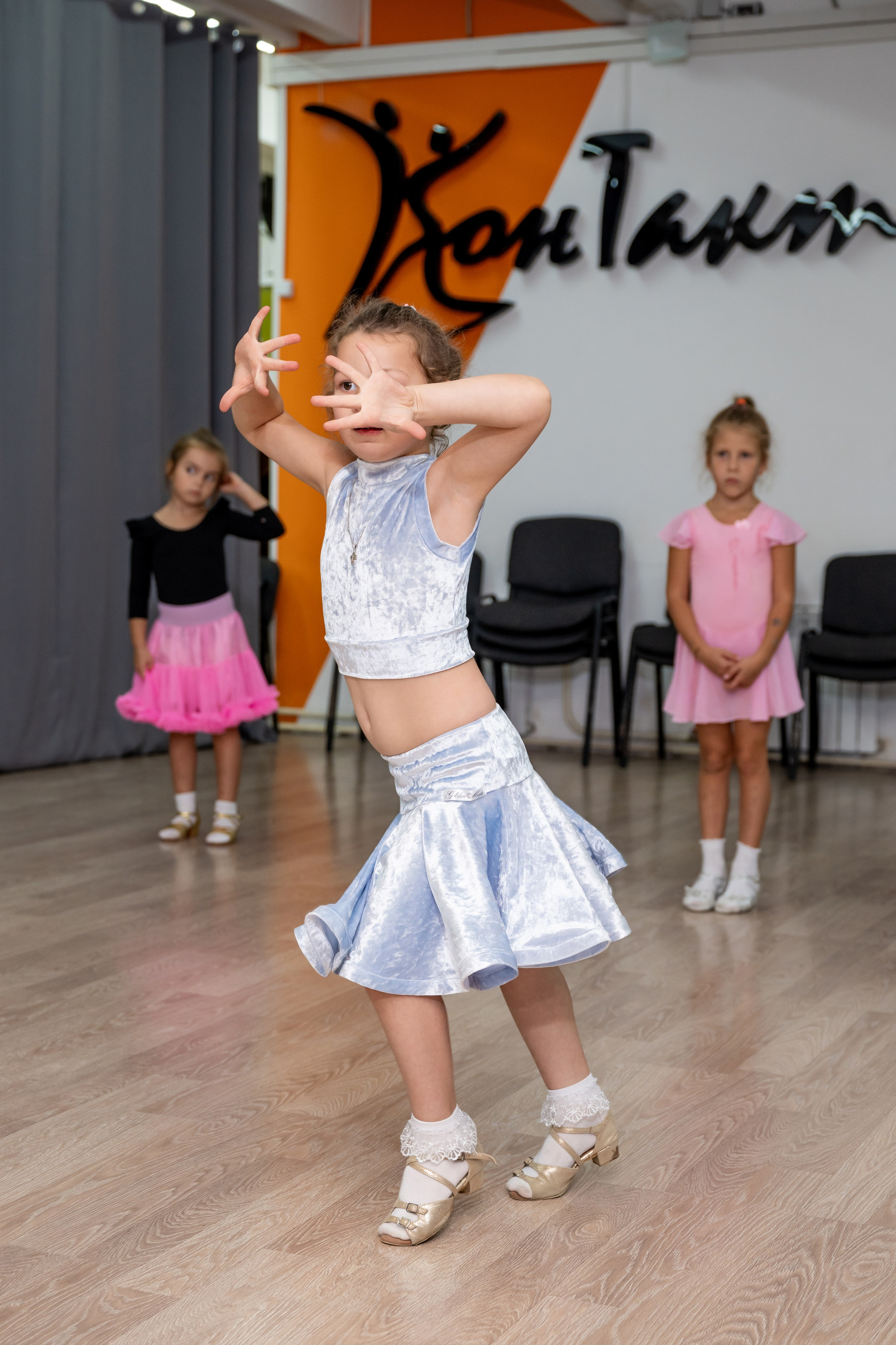 Группа 3-6 лет первый и второй год обучения. КонТакт — спортивные бальные танцы в Москве