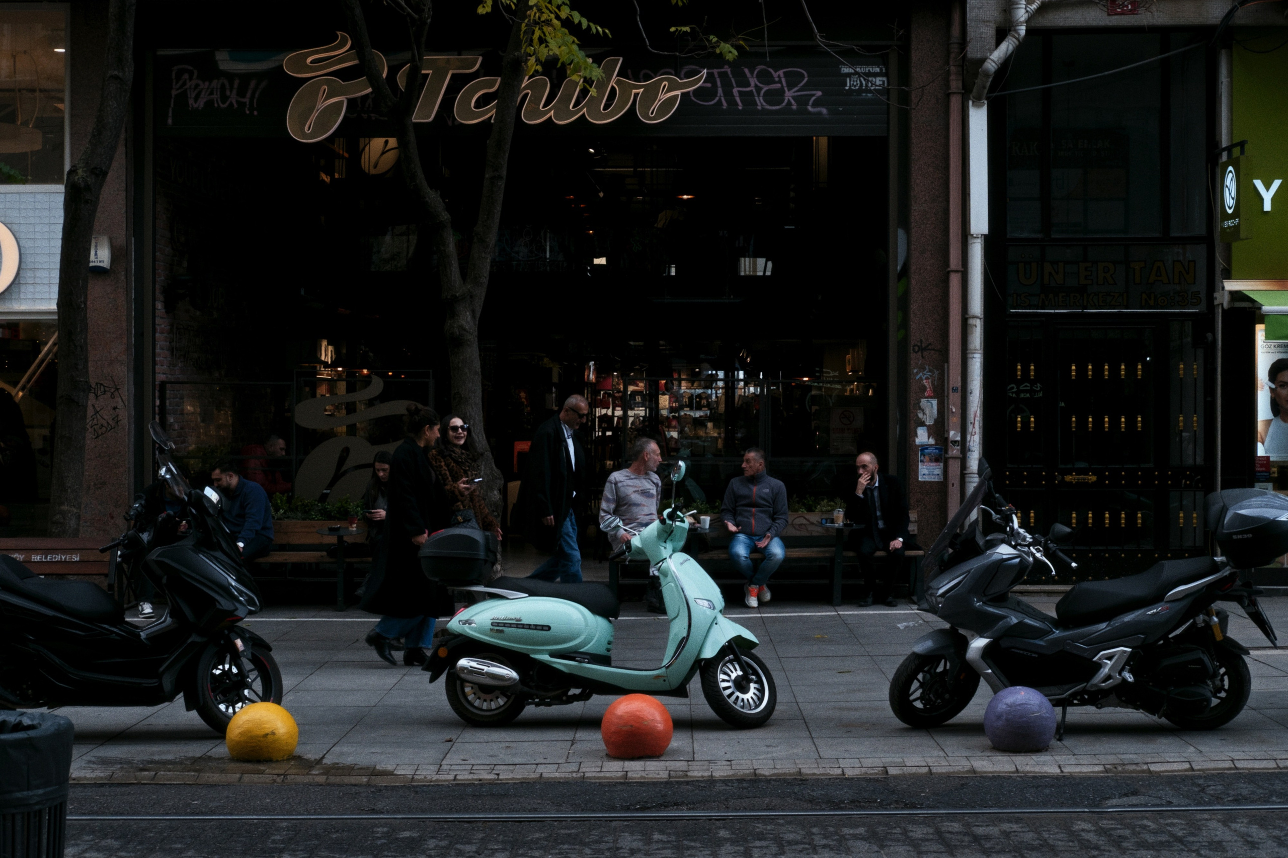 Kadikoy x Moda, Istanbul / Türkey AW25. Фотограф Юрин Евгений
