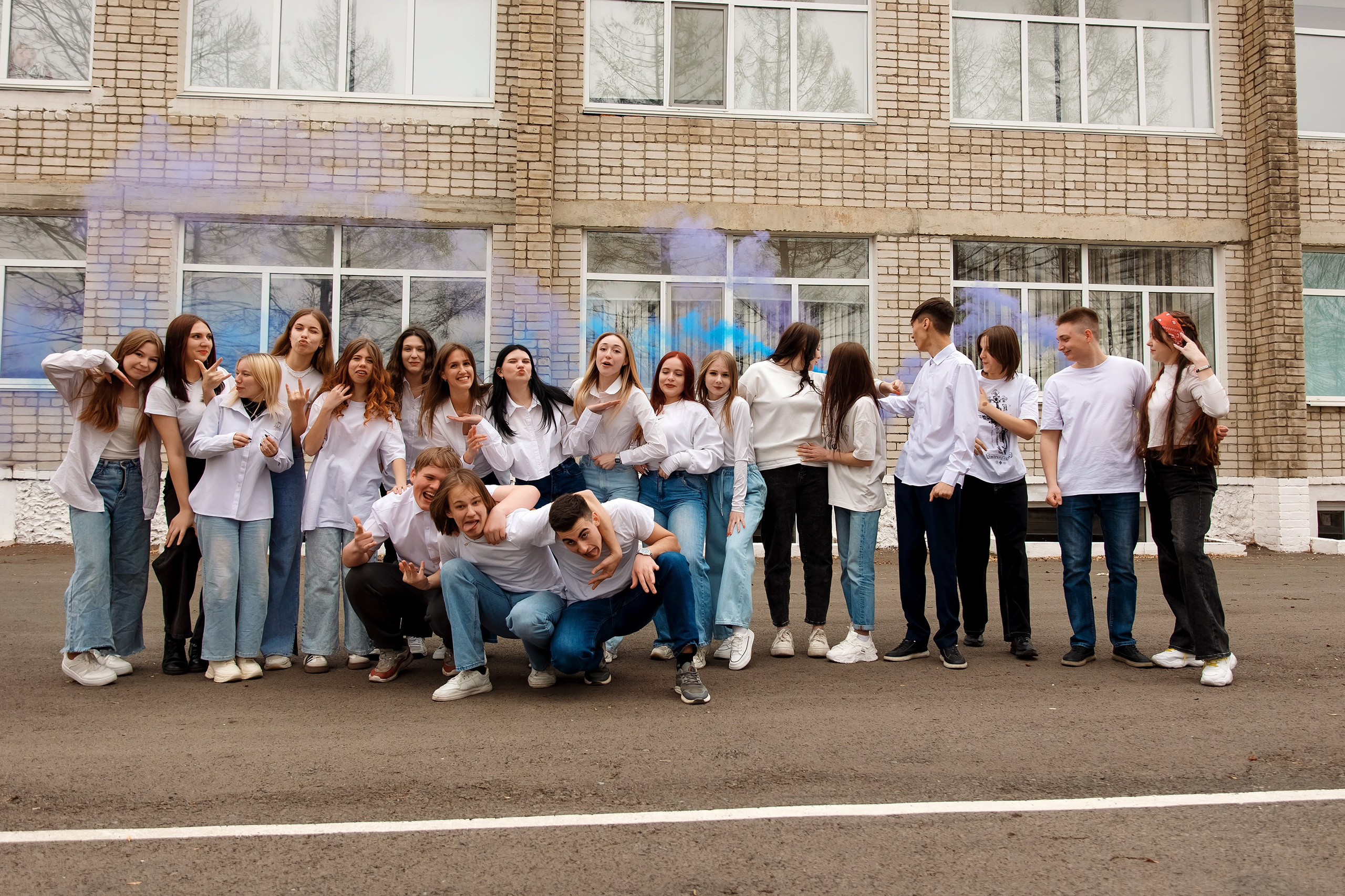 11 класс с. Барабаш. Фотограф Любовь Корниенко, Примоский край