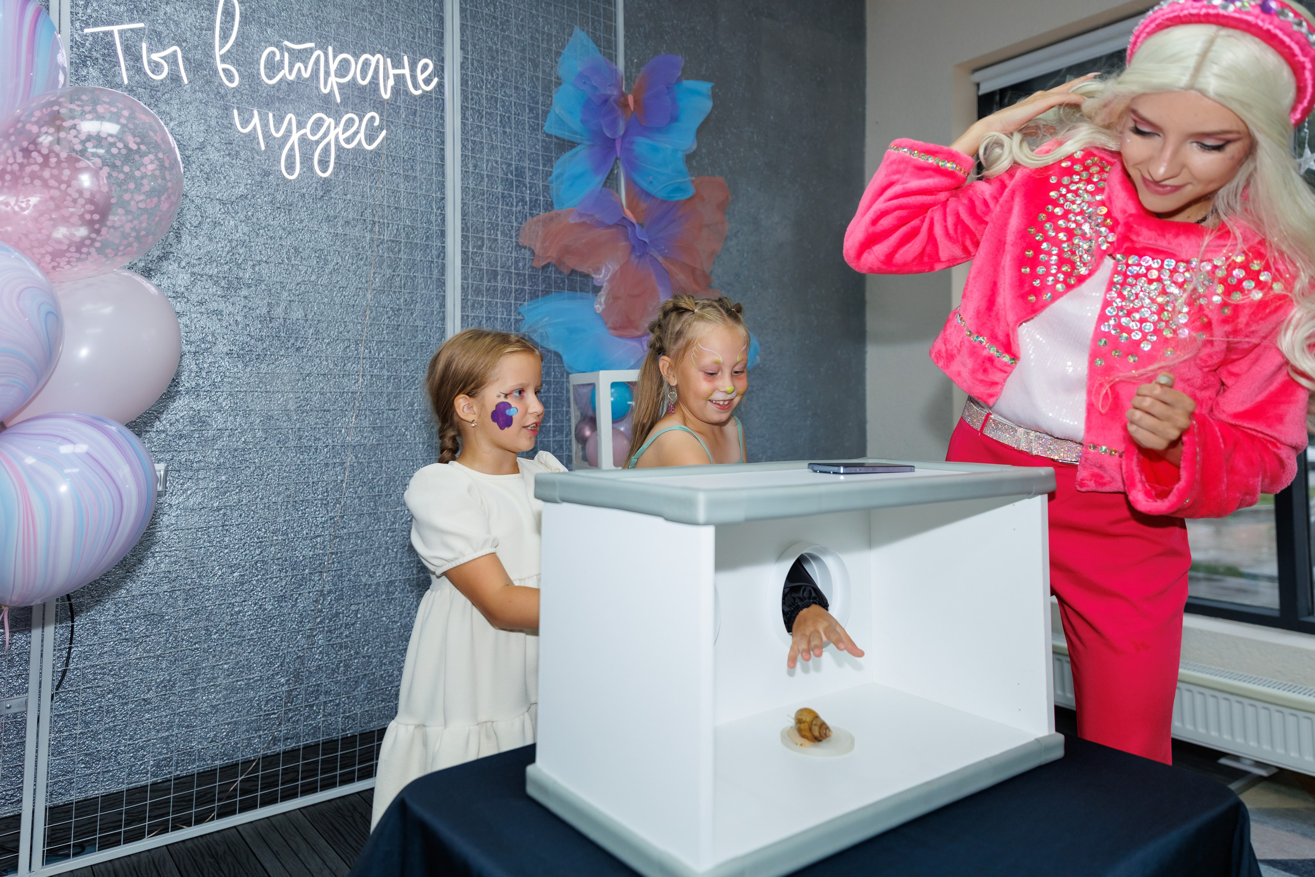 Детский лофт Алиса в стране чудес. Женский фотограф в Новосибирске Наталья Гресь