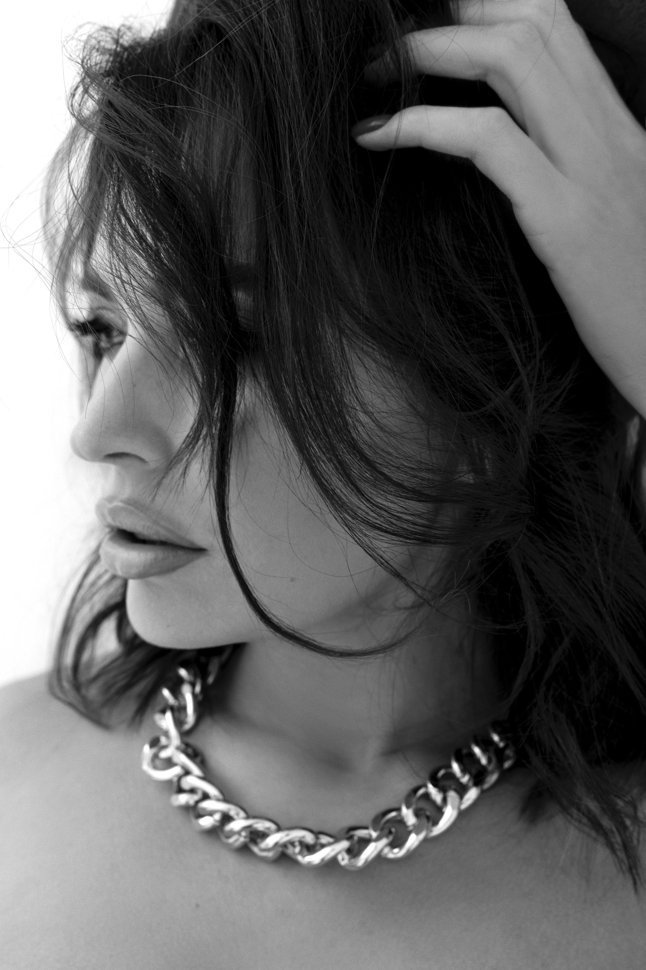 ЖЕНСКИЙ ПОРТРЕТ (МИНИМАЛИЗМ). Фотограф Иркутск.Дарья Казакова