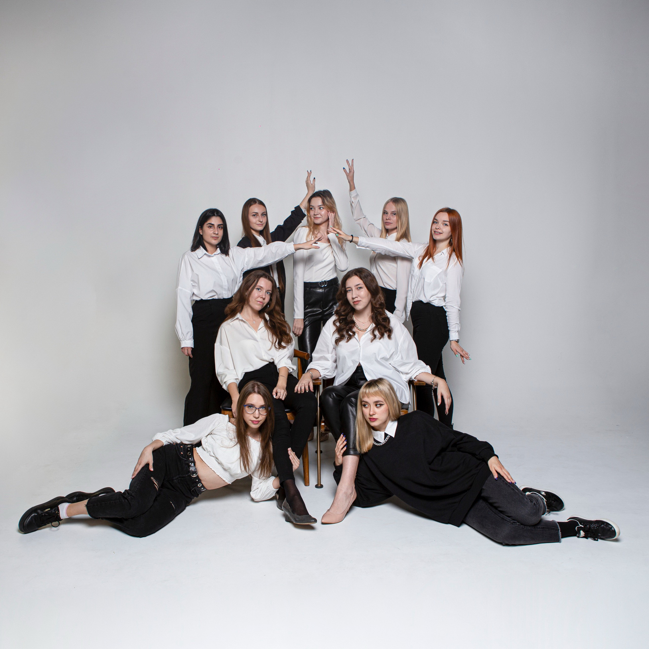 Альбомы для 9 и 11 класса. Создание стильных выпускных альбомов