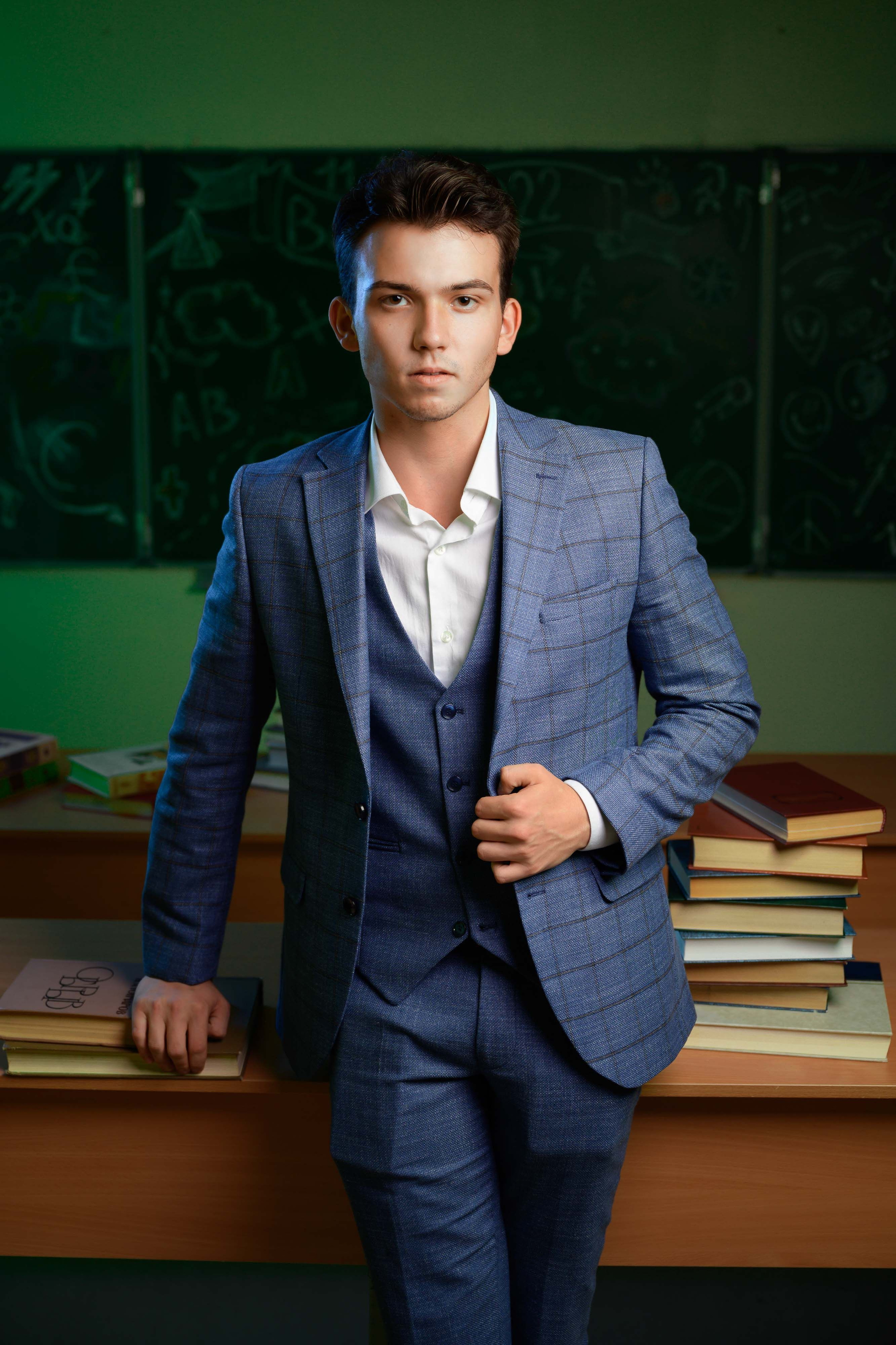 Альбомы для 9 и 11 класса. Создание стильных выпускных альбомов