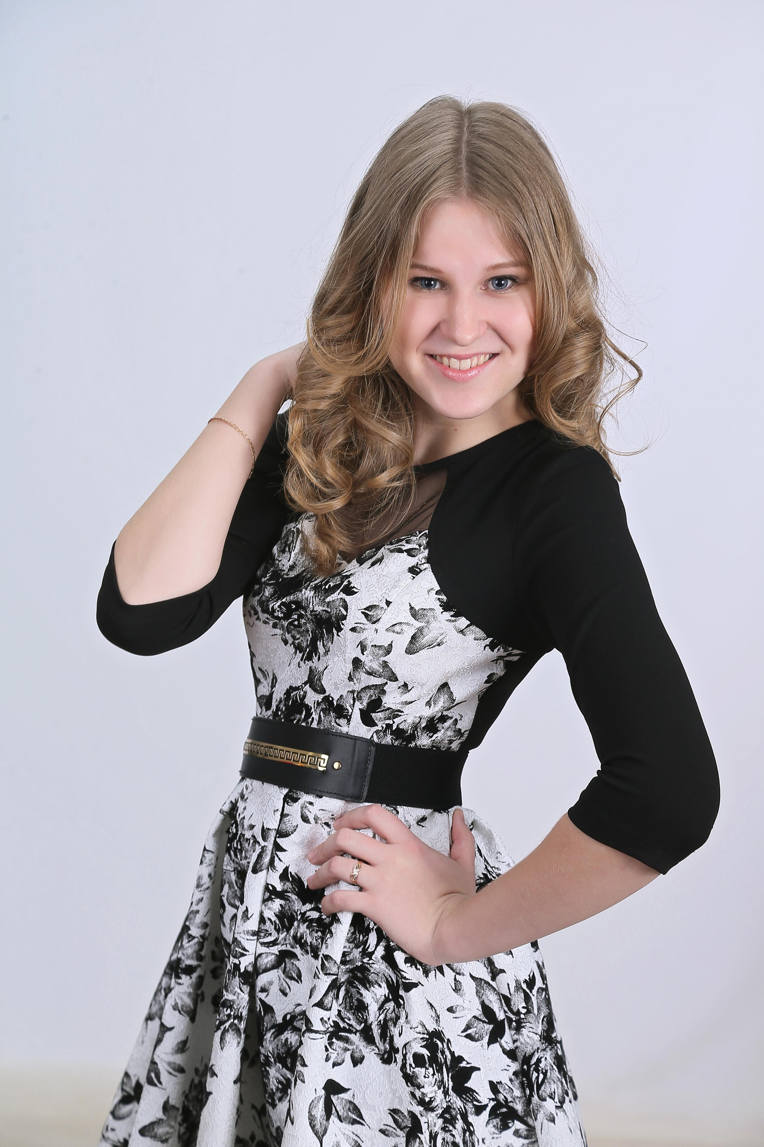 Альбомы для 9 и 11 класса. Создание стильных выпускных альбомов