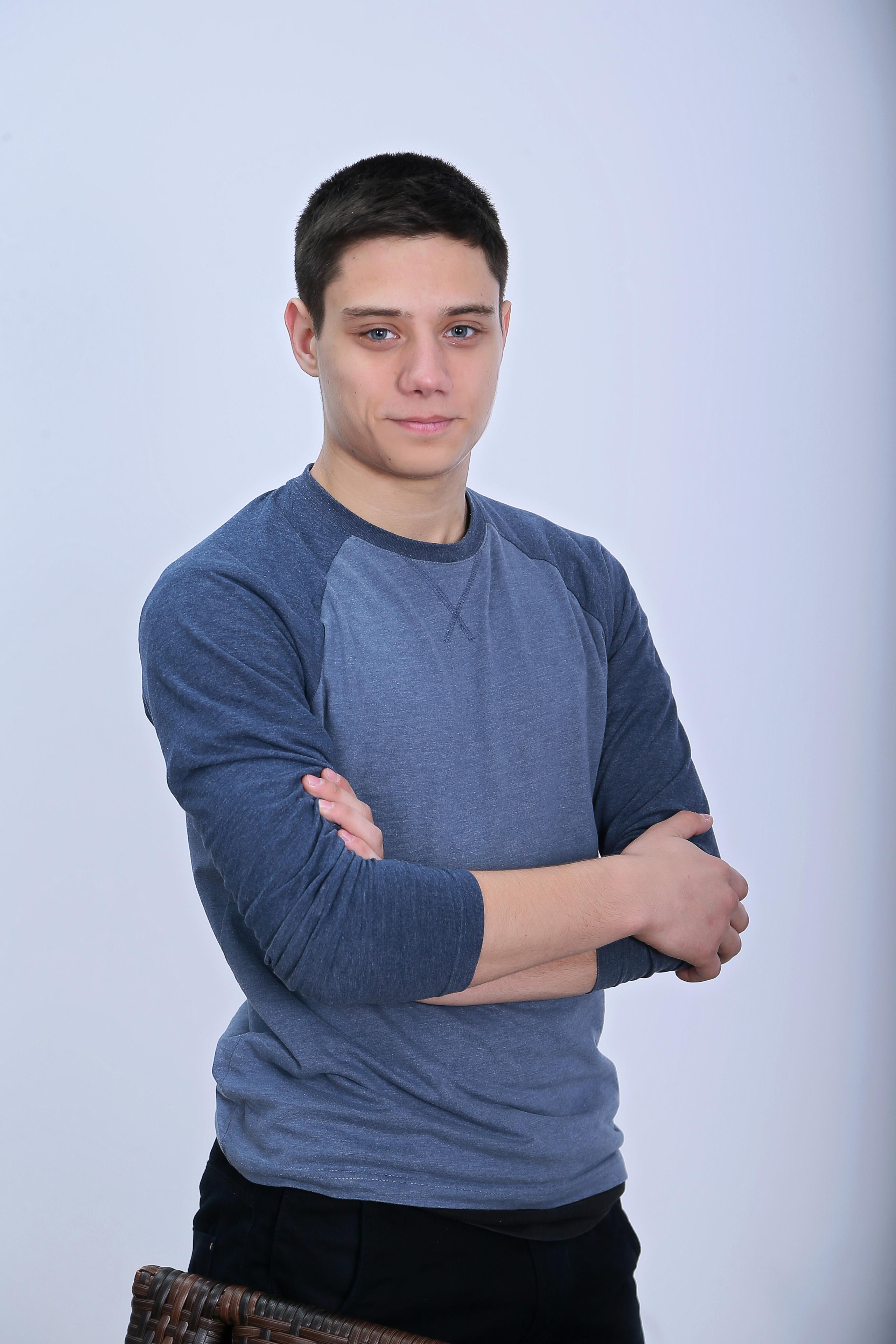 Альбомы для 9 и 11 класса. Создание стильных выпускных альбомов