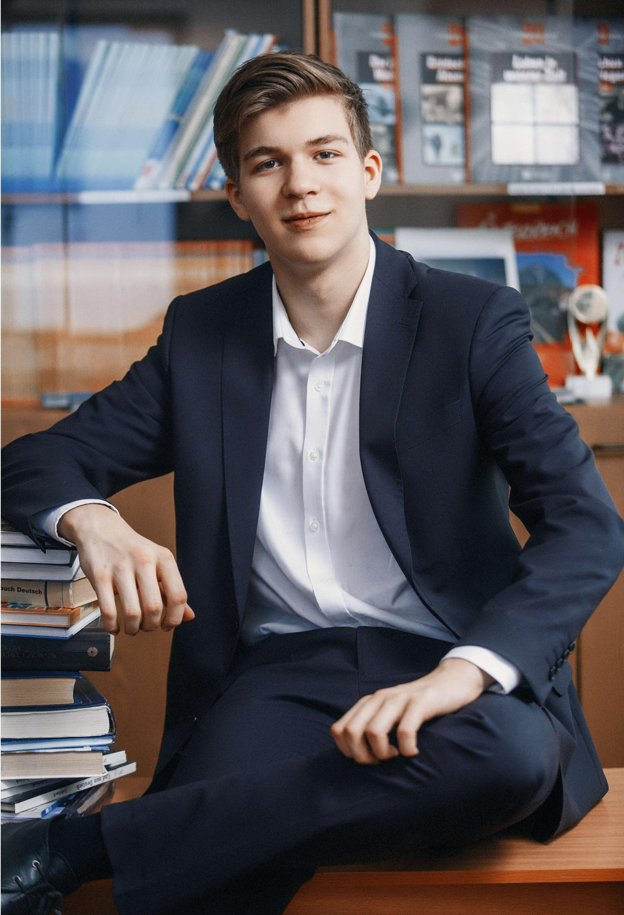 Альбомы для 9 и 11 класса. Создание стильных выпускных альбомов