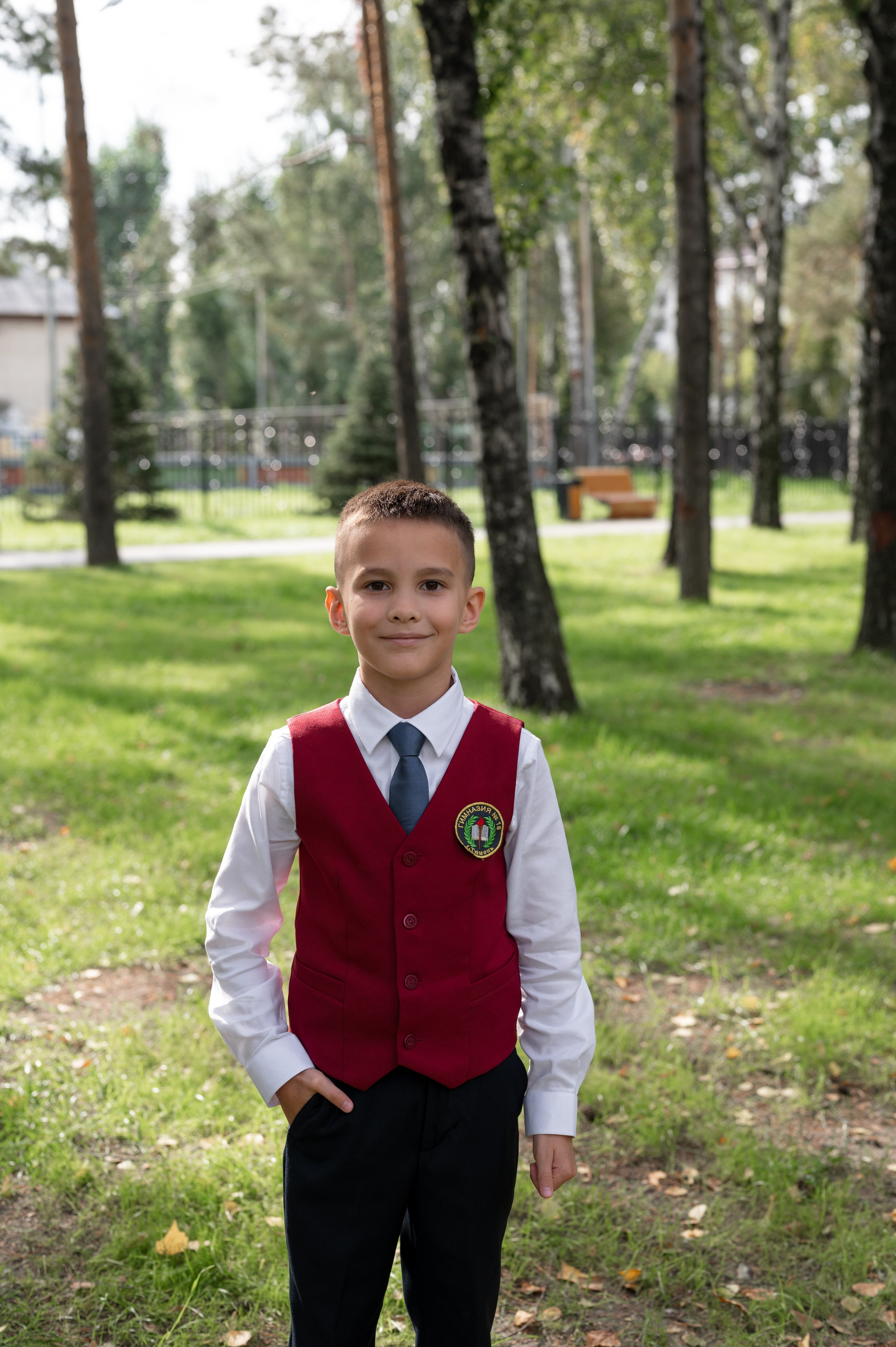 1 сентября 16 гимназия 2 класс (линейка + в классе+ на улице). Фотограф новорожденных, семейный детский в Тюмени Татьяна Морозова