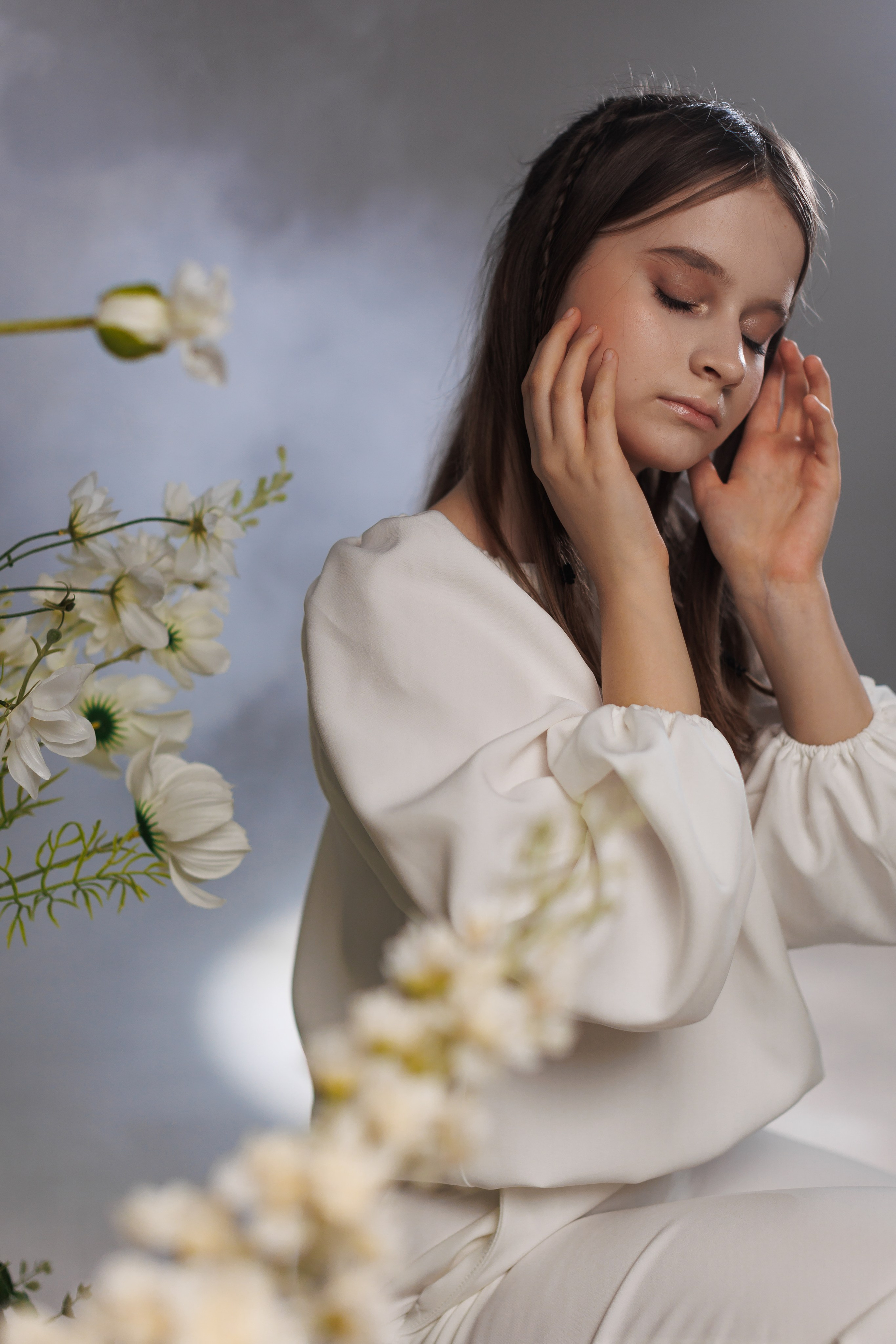 Съемка с цветами для модельного агентства. Анна Демидец — фотограф и маркетолог в Новошахтинске, Шахтах и Ростове-на-Дону