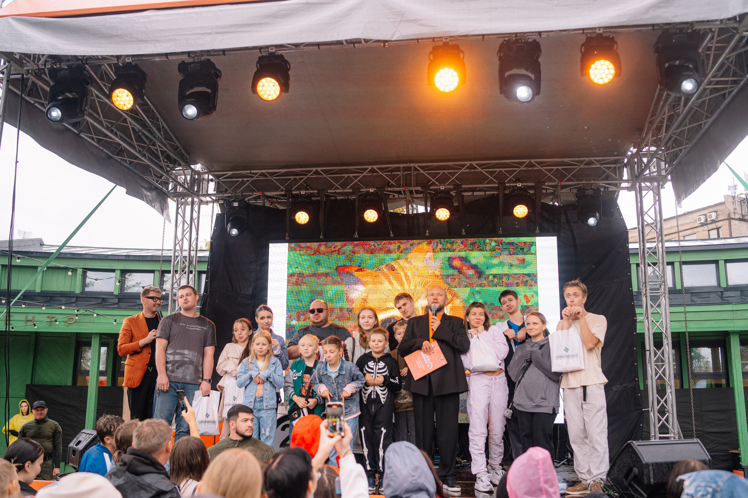 Фотоотчет ЛАПКИ ТАПКИ в Барнауле. Репортажный (Event) фотограф в Барнауле | Даниил Маркин | Качество и вайб